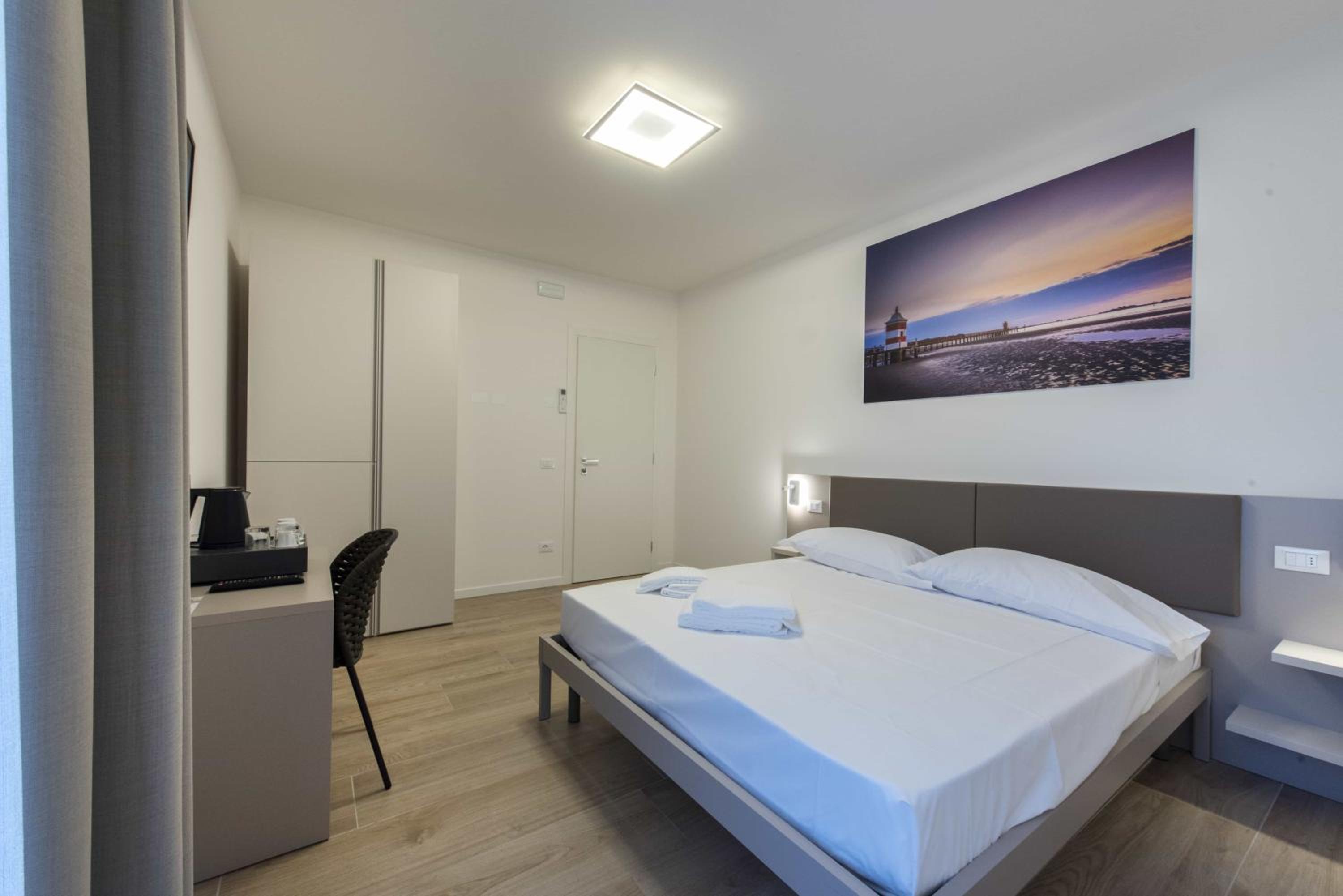 Deluxe Double Room photo 2