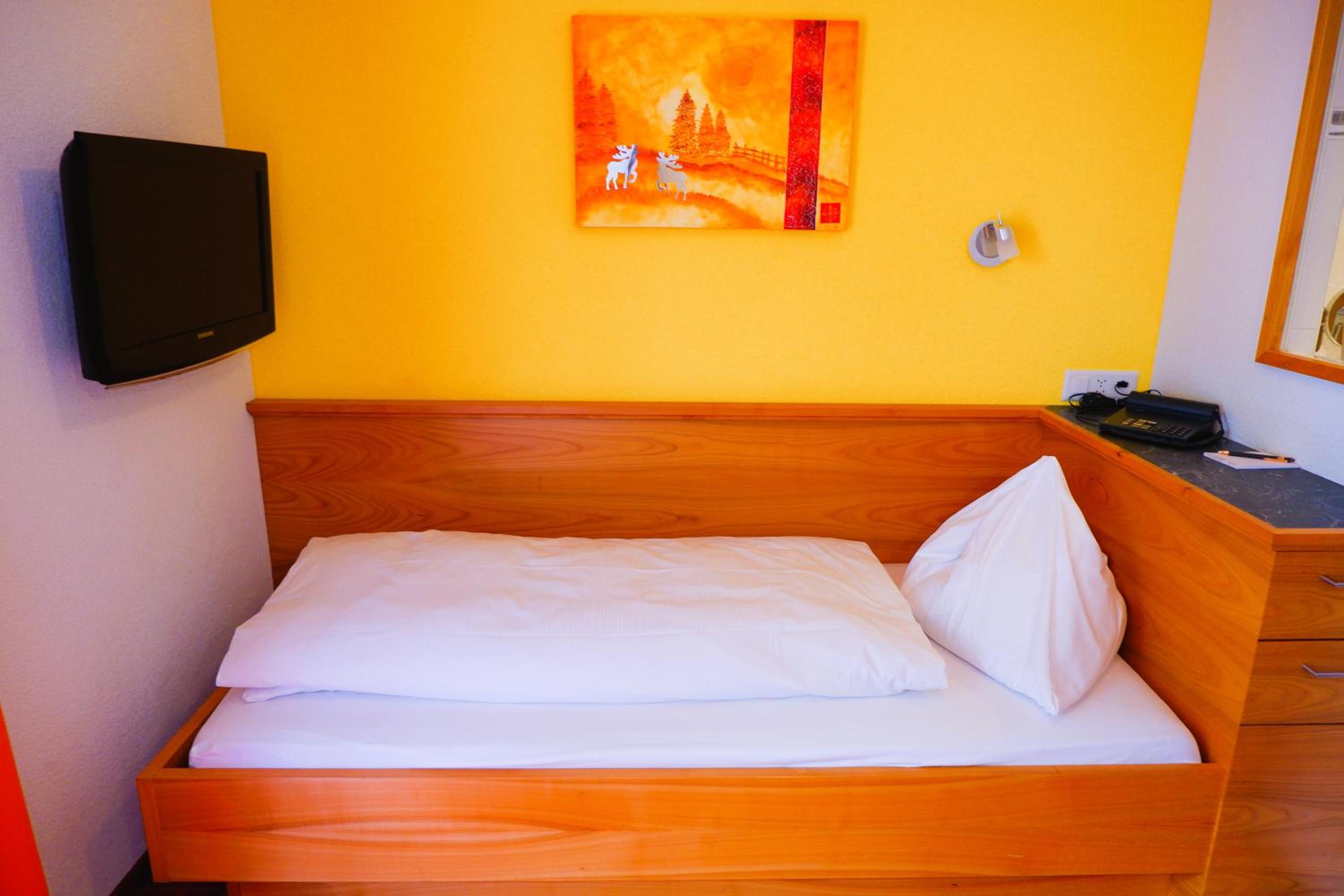 Single Room North with Balcony photo 3
