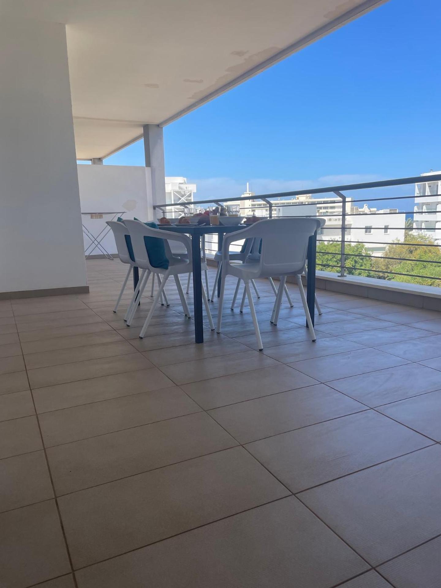 Two-Bedroom Apartment with Balcony photo 3