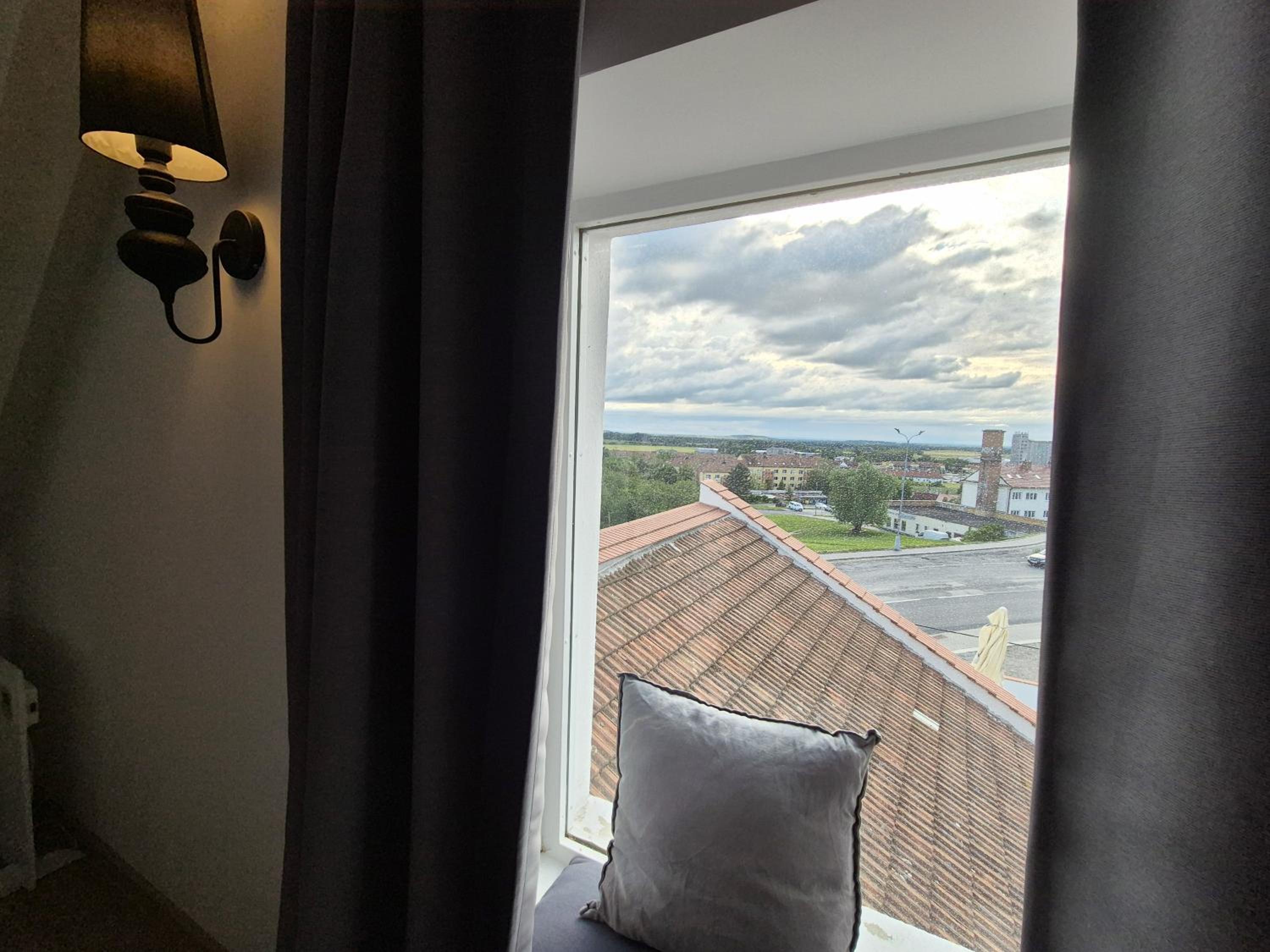 Suite - Photo 7