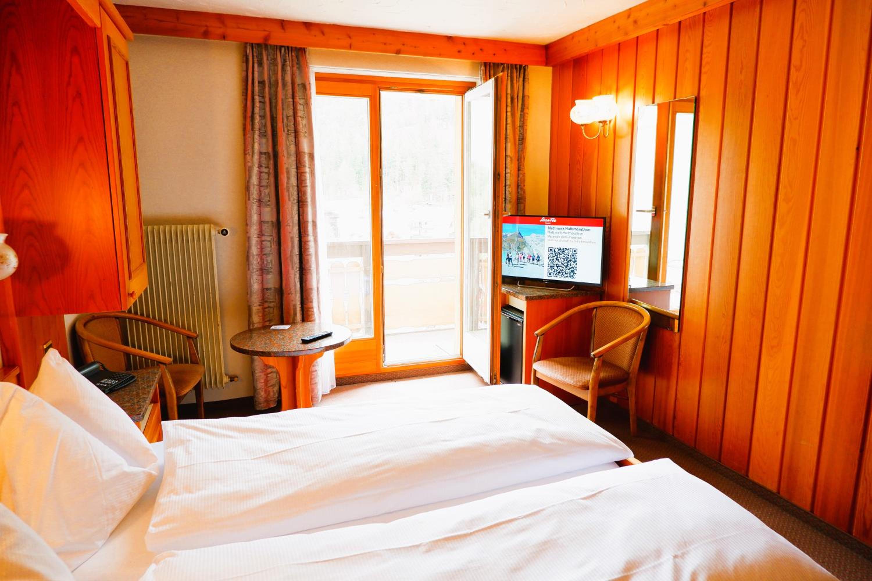 Budget Double Room photo 2