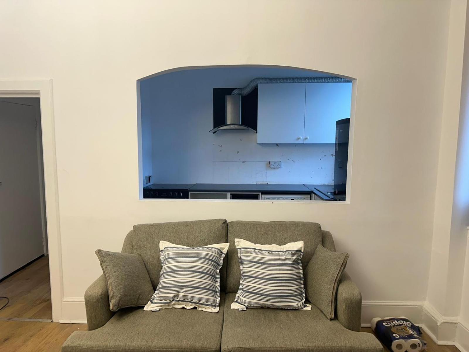 One-Bedroom Apartment photo 2