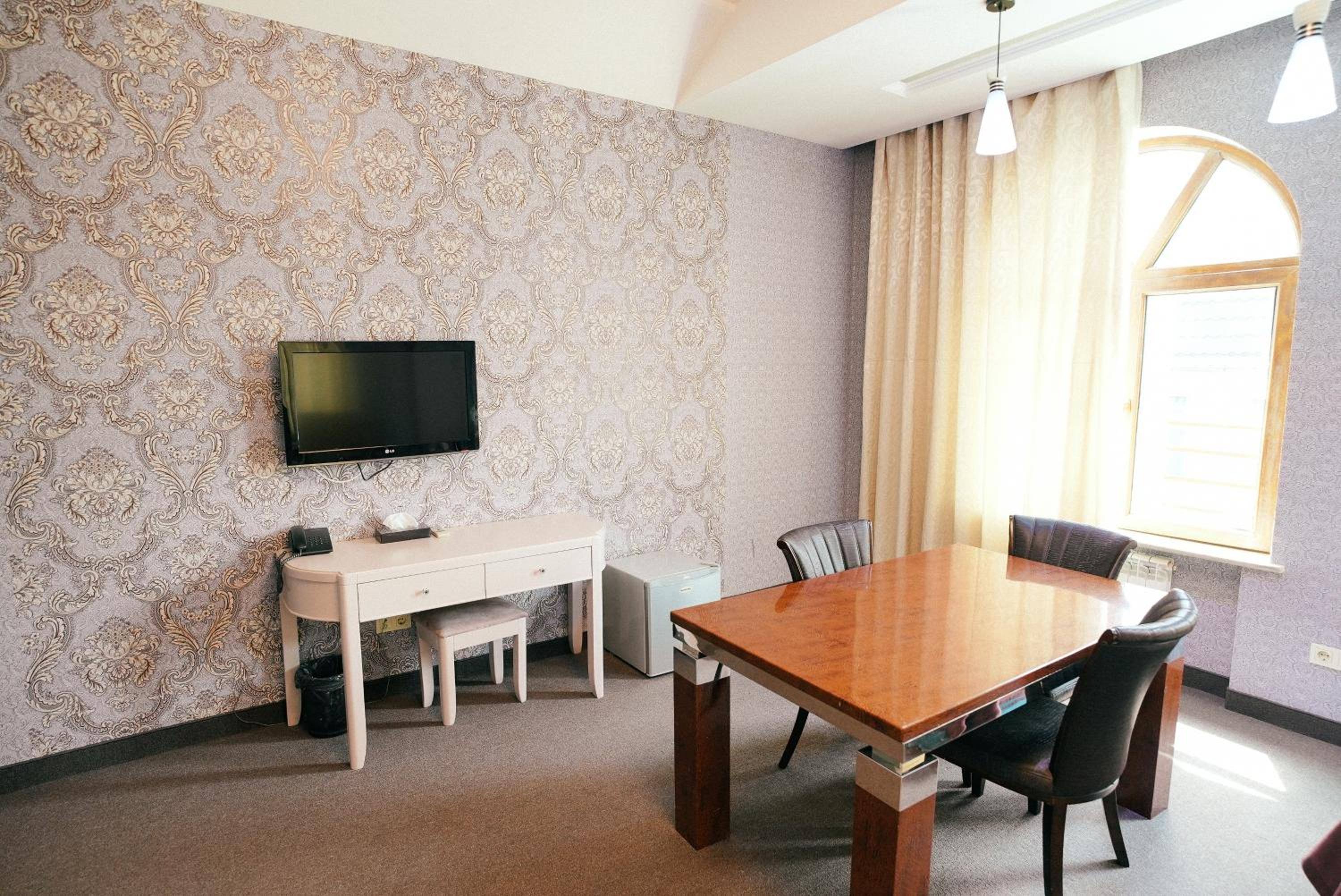 Deluxe Triple Room photo 2