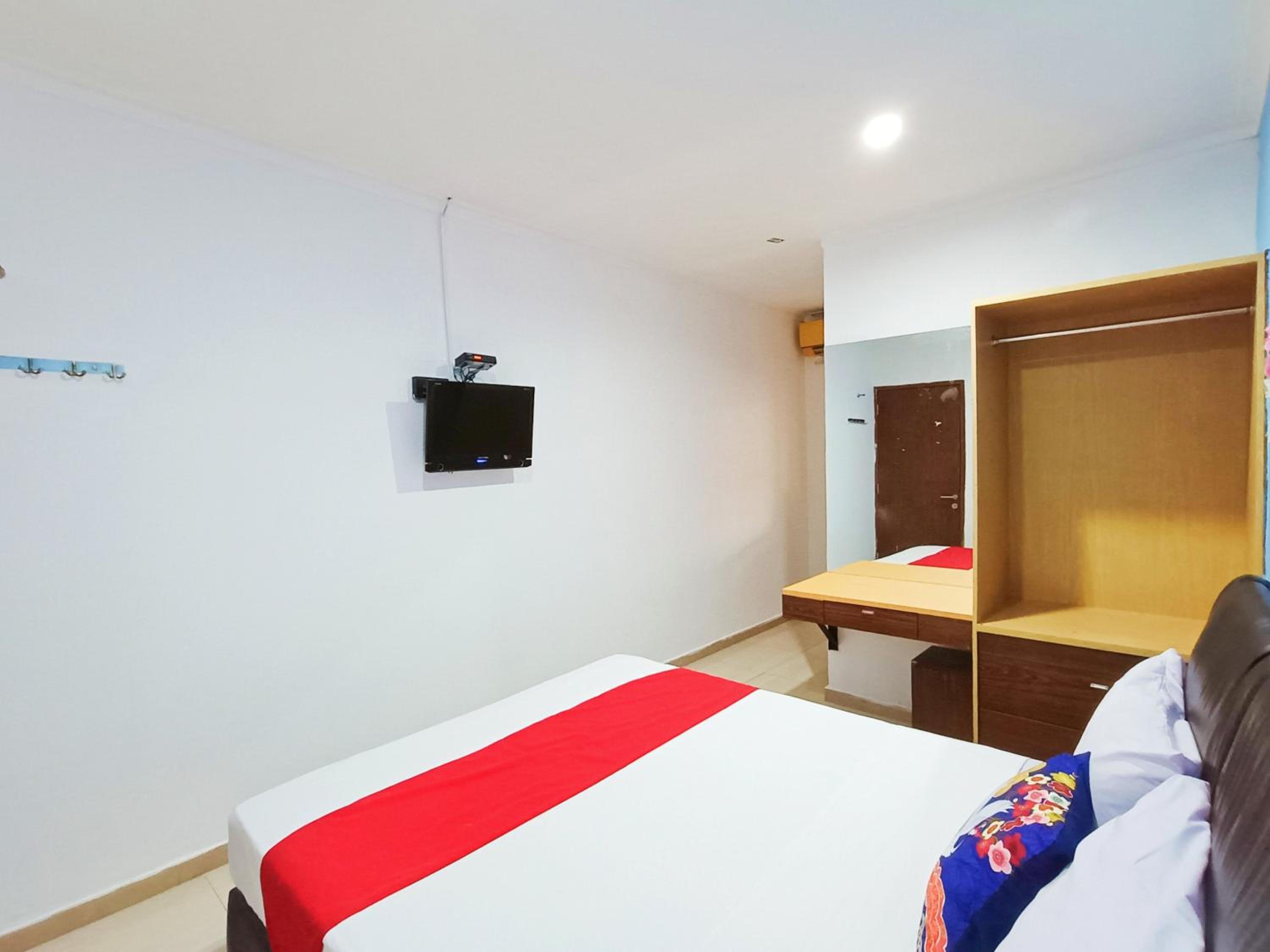 Double Room - Photo 6