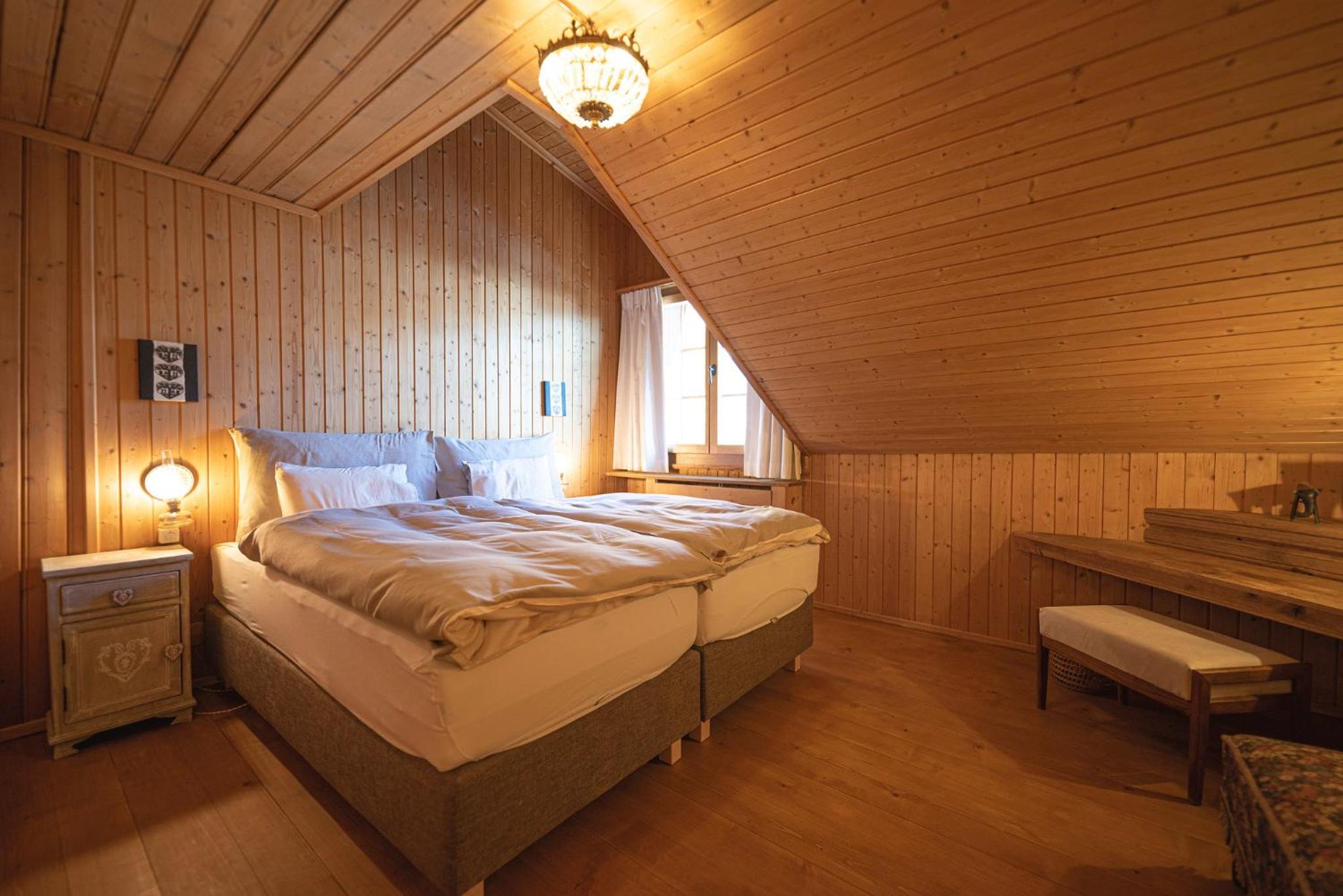 Four-Bedroom Apartment with Balcony  photo 1