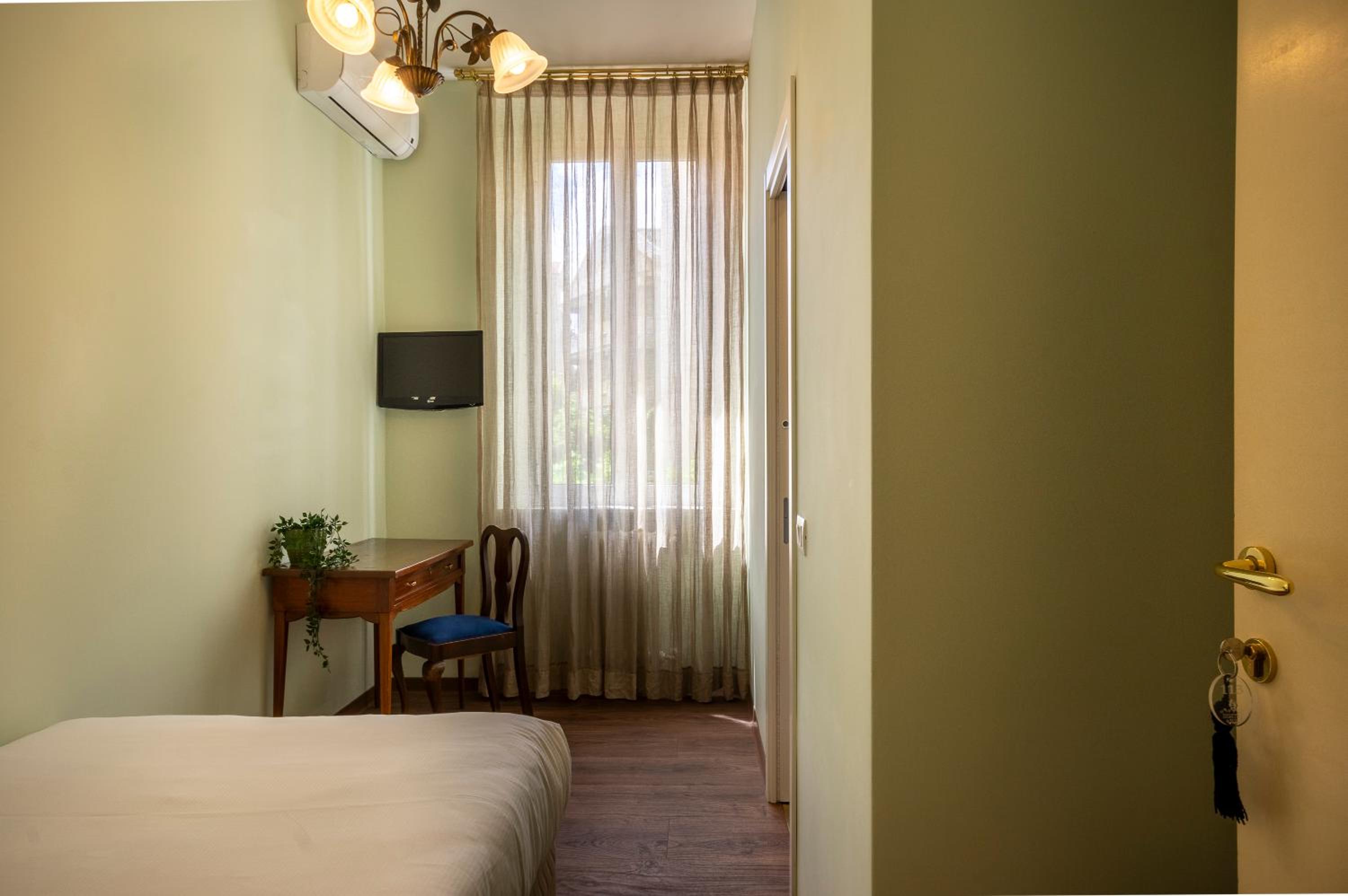 Superior Single Room photo 3