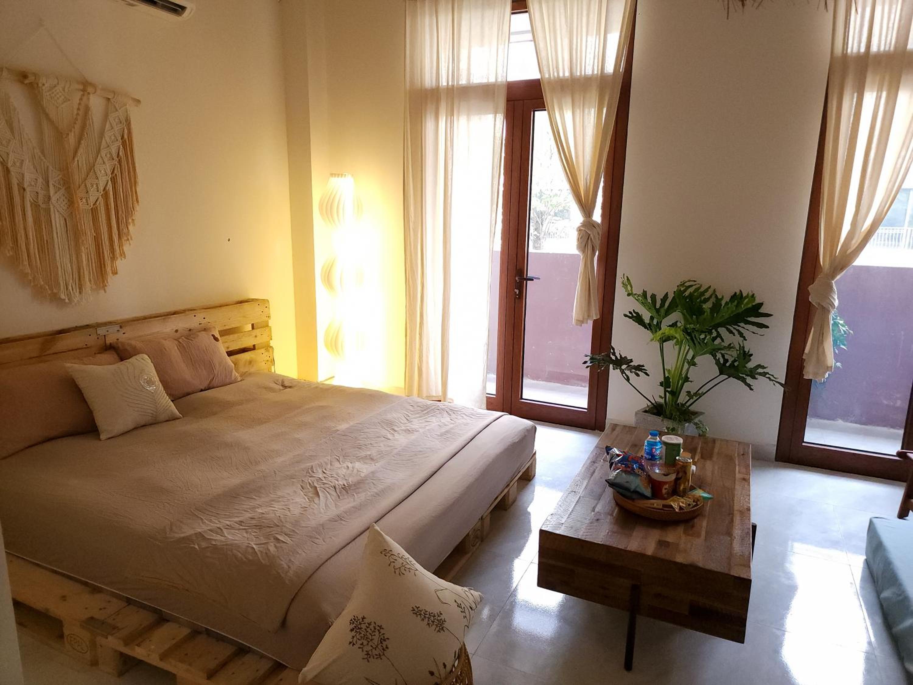 Apartment With Balcony