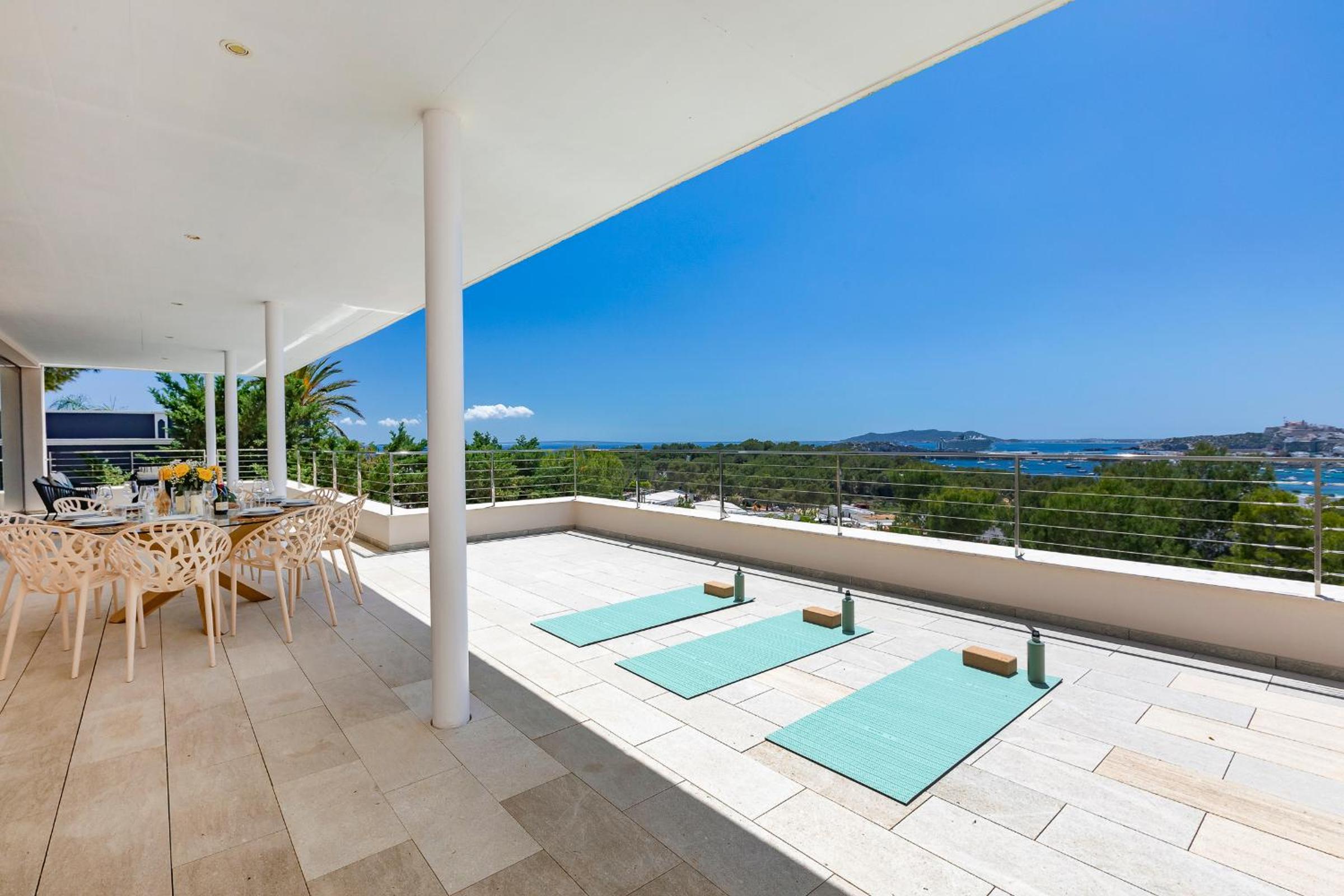 Villa photo 3