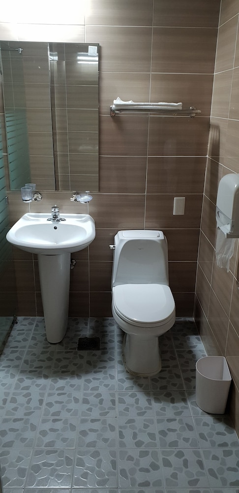 Deluxe Twin Room - Photo 3