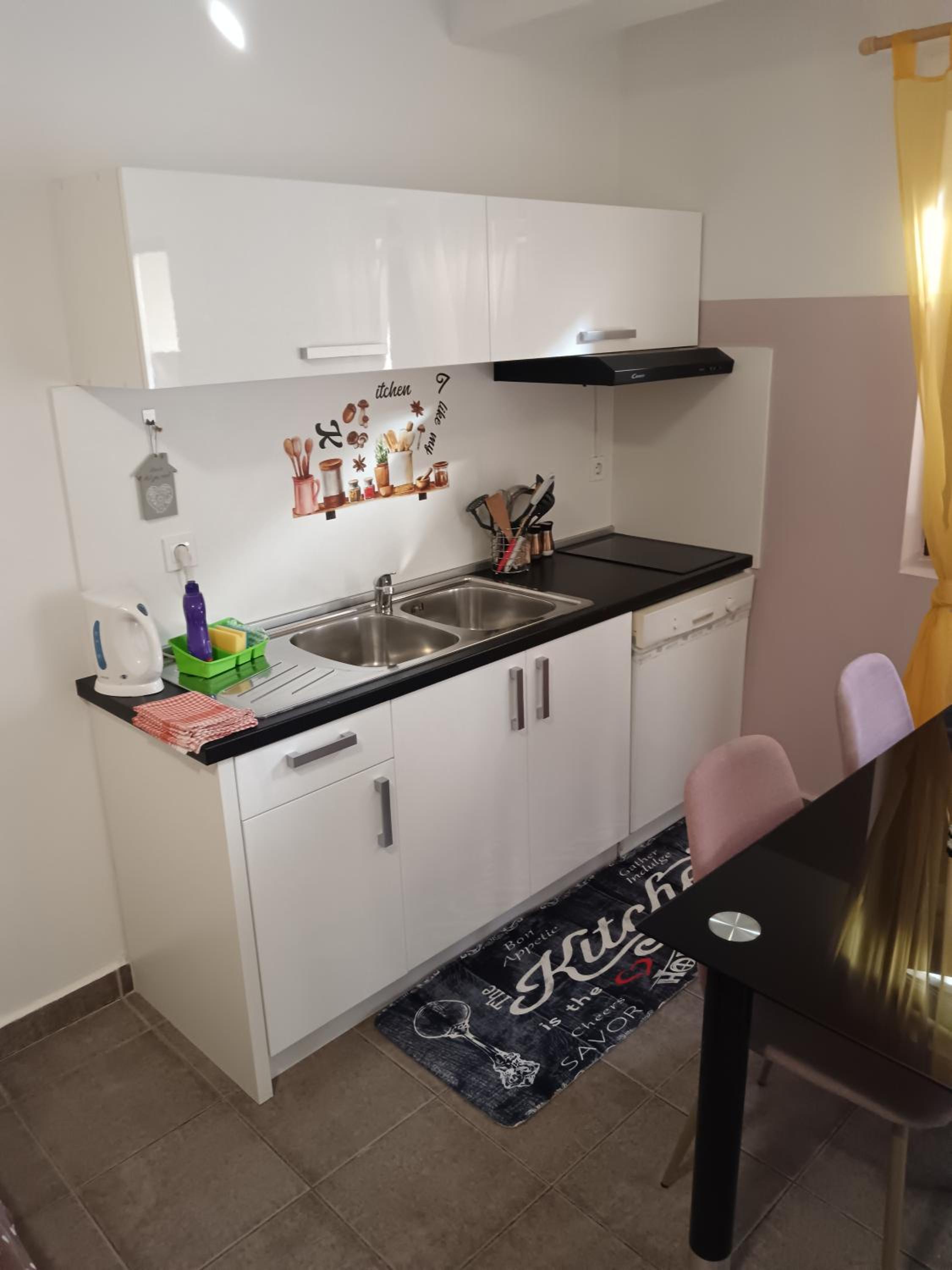 One-Bedroom Apartment - Photo 30