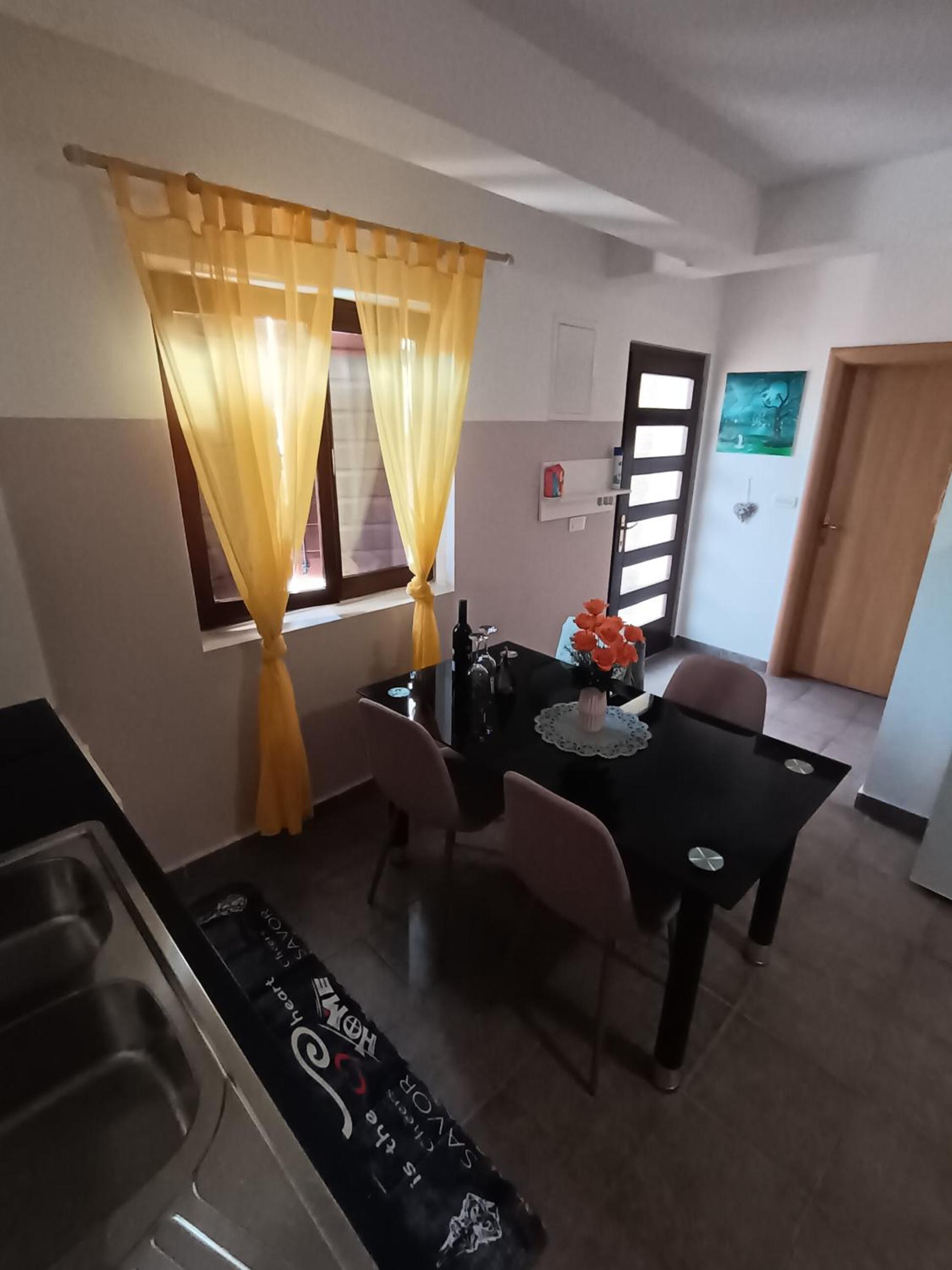 One-Bedroom Apartment - Photo 11
