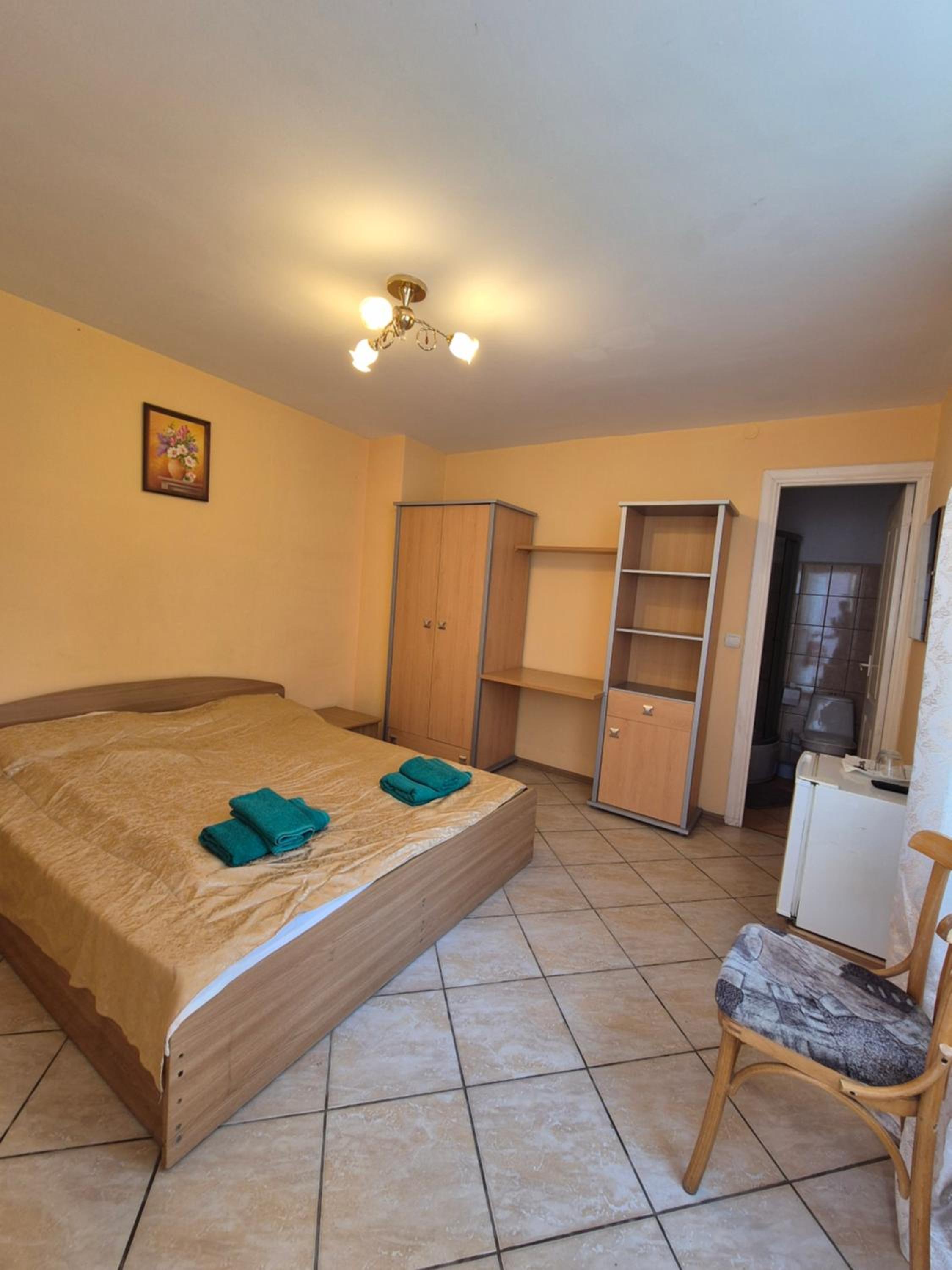 Economy Double Room - Photo 4