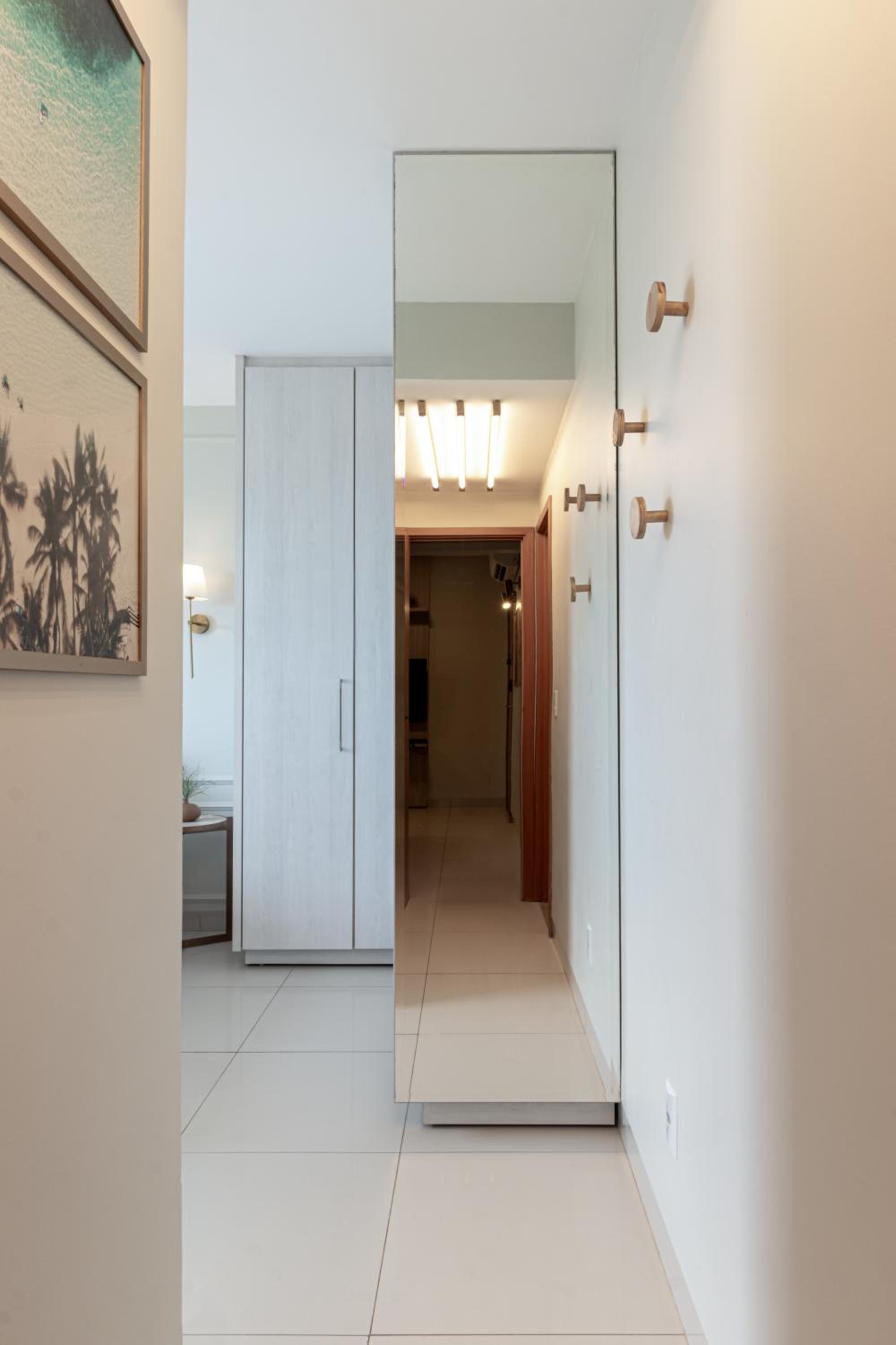 Apartment with Lake View - Photo 2
