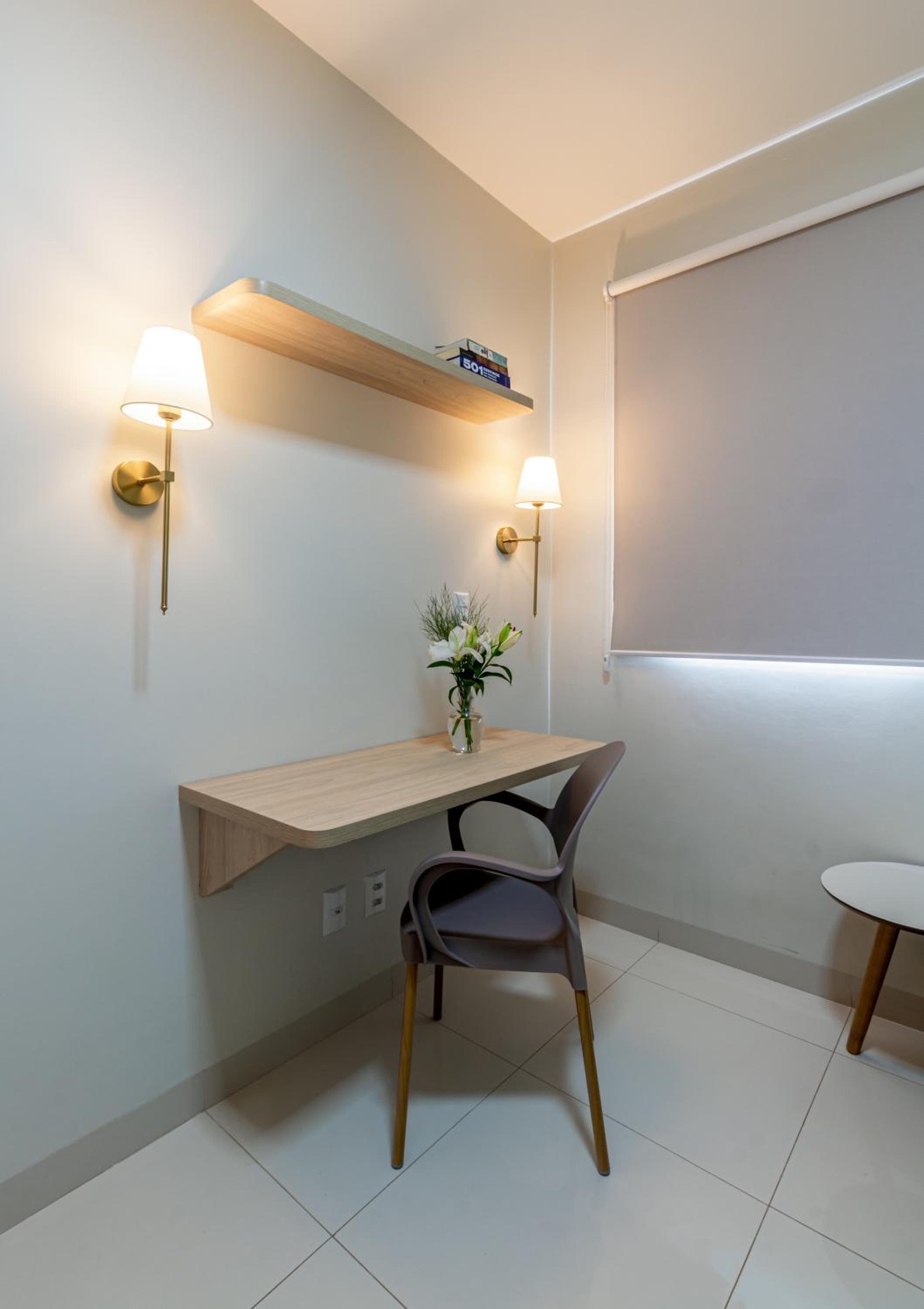 Apartment with Lake View - Photo 36