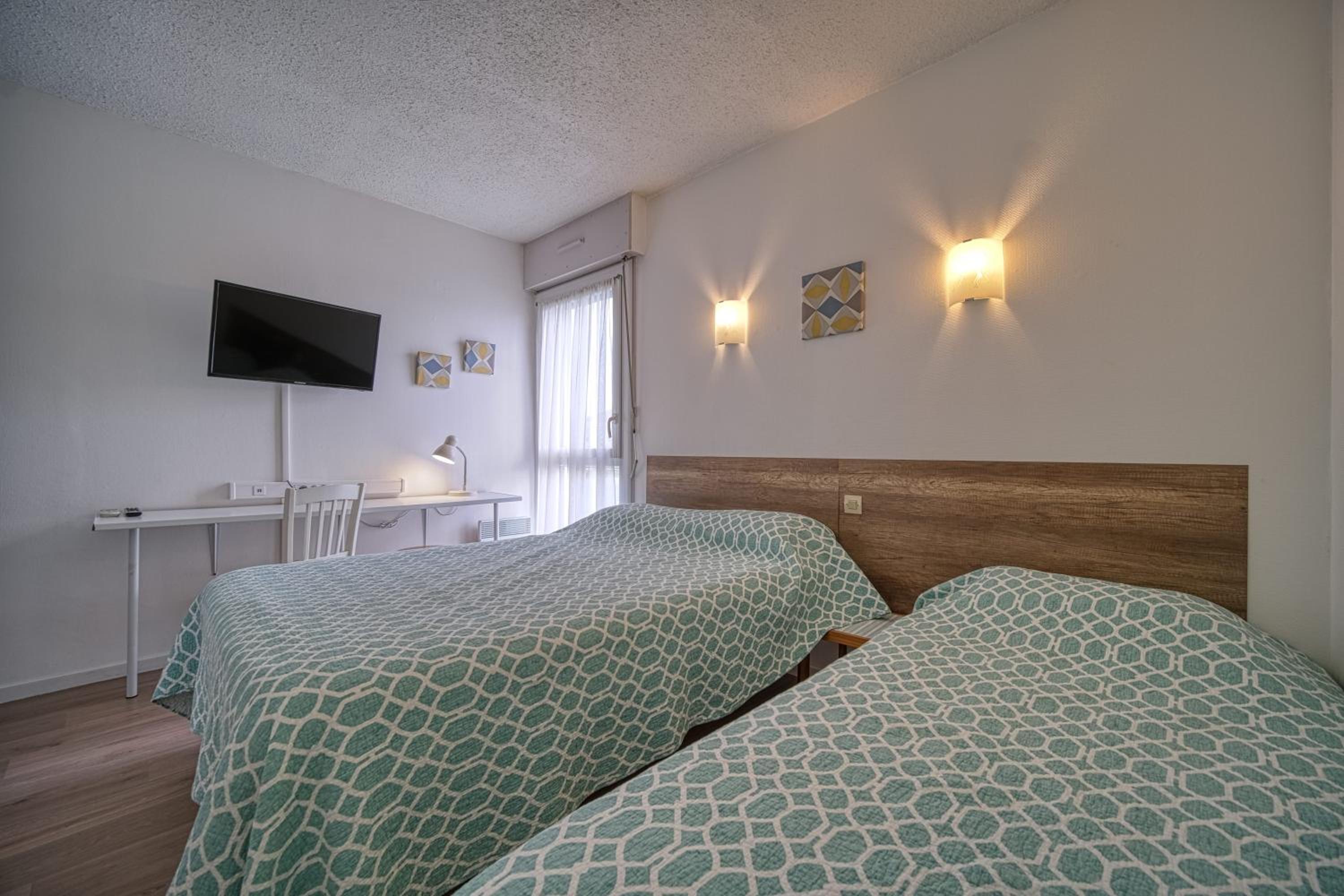 Standard Triple Room - Photo 3