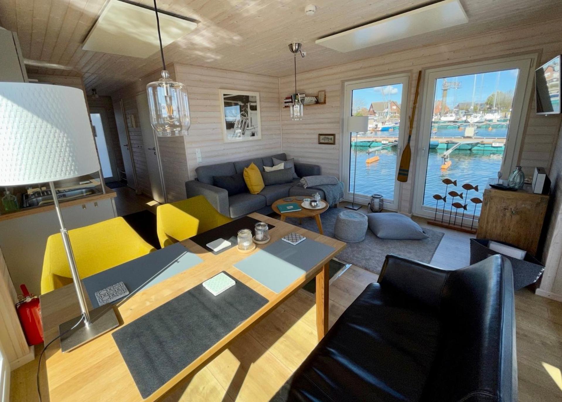 Mobile Home photo 1