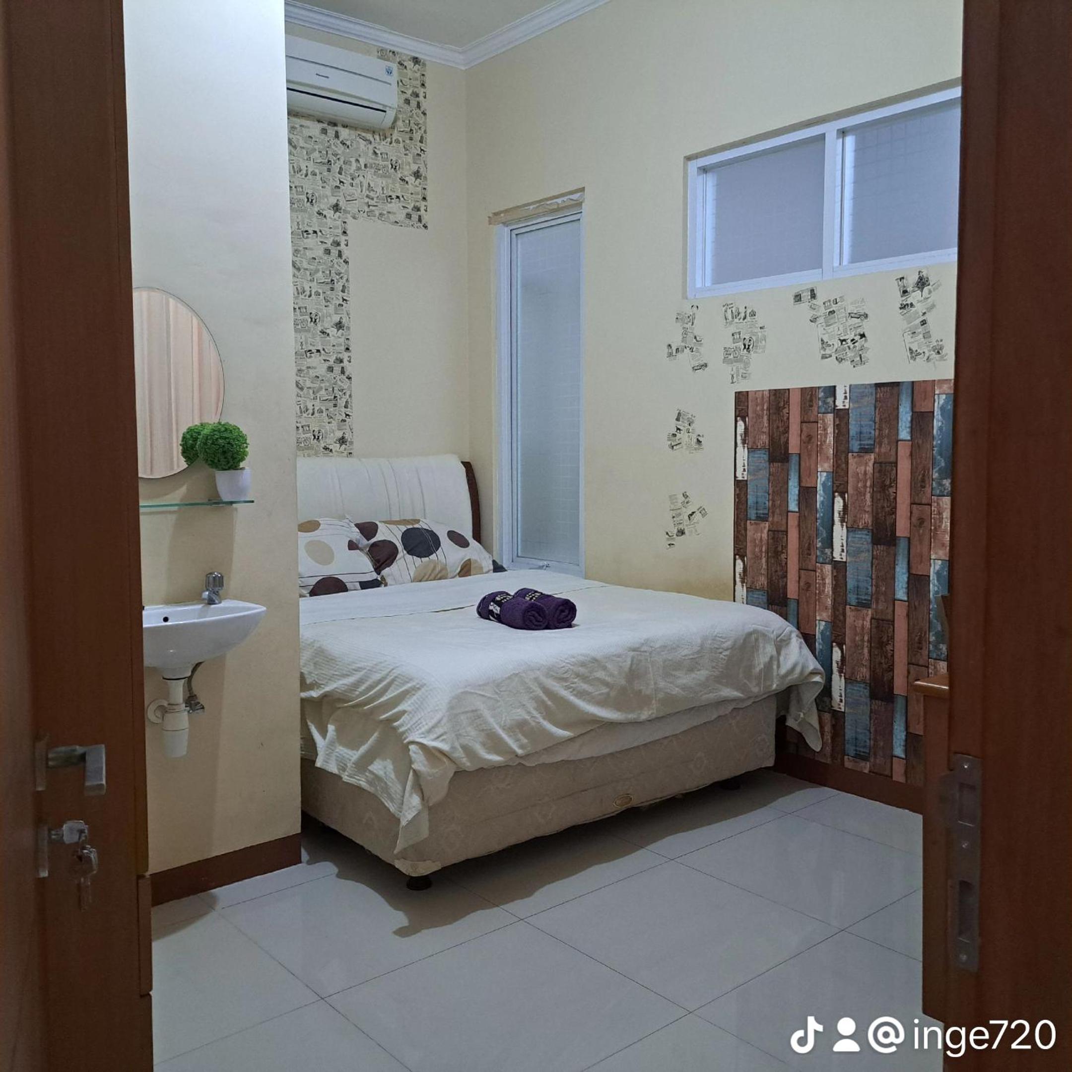 Deluxe Double Room (2 Adults + 1 Child) - Photo 7
