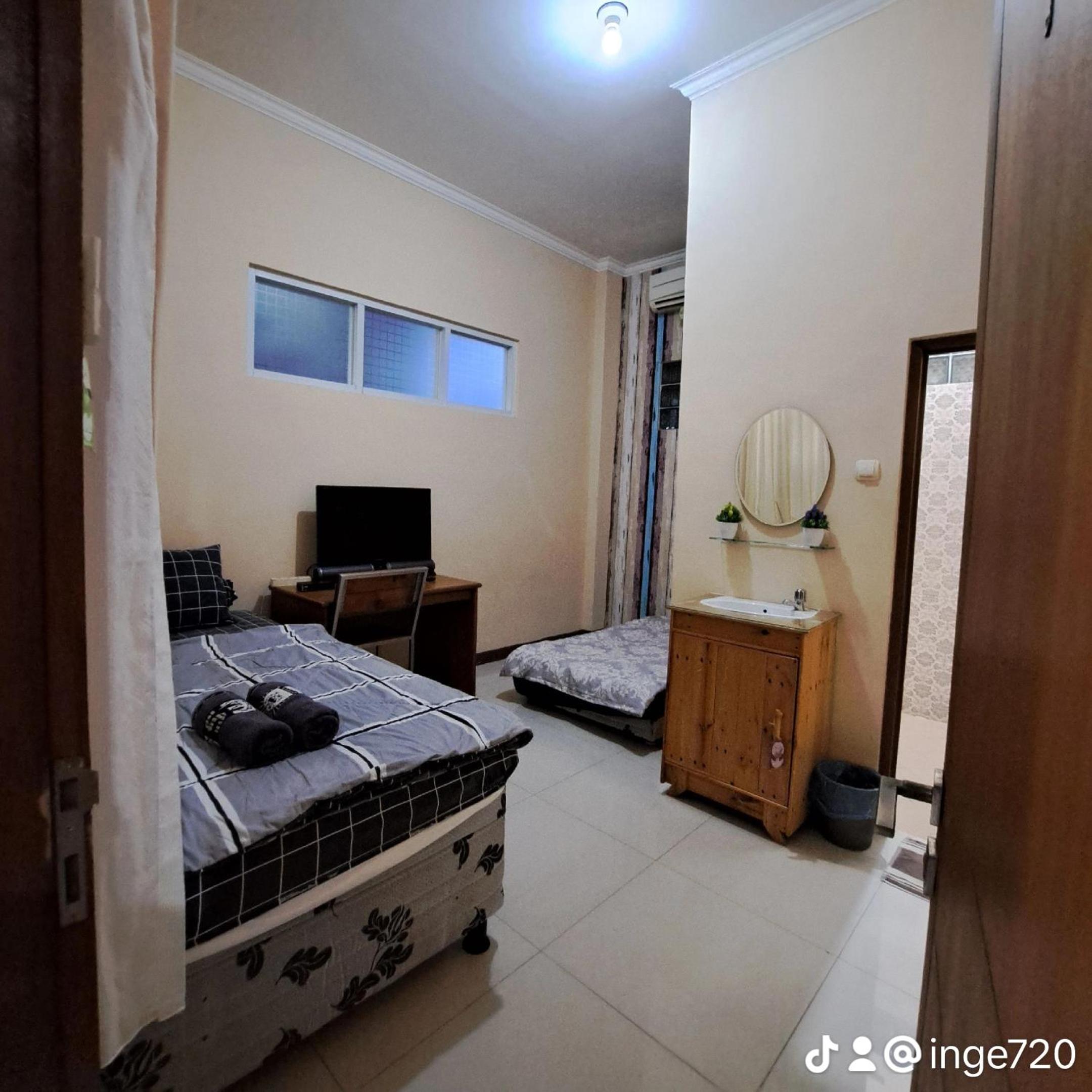 Deluxe Twin Room - Photo 6