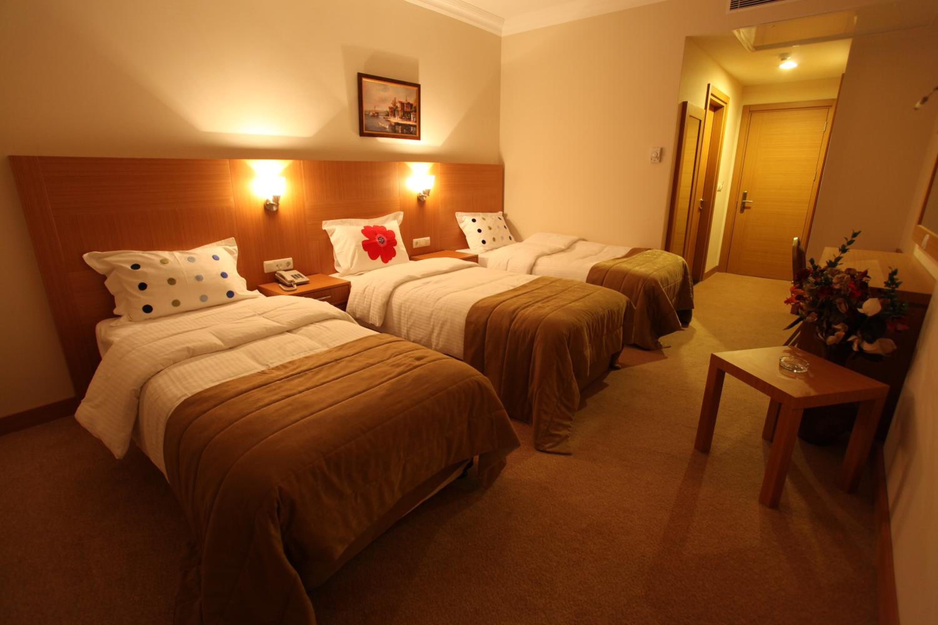 Triple Room - Photo 1