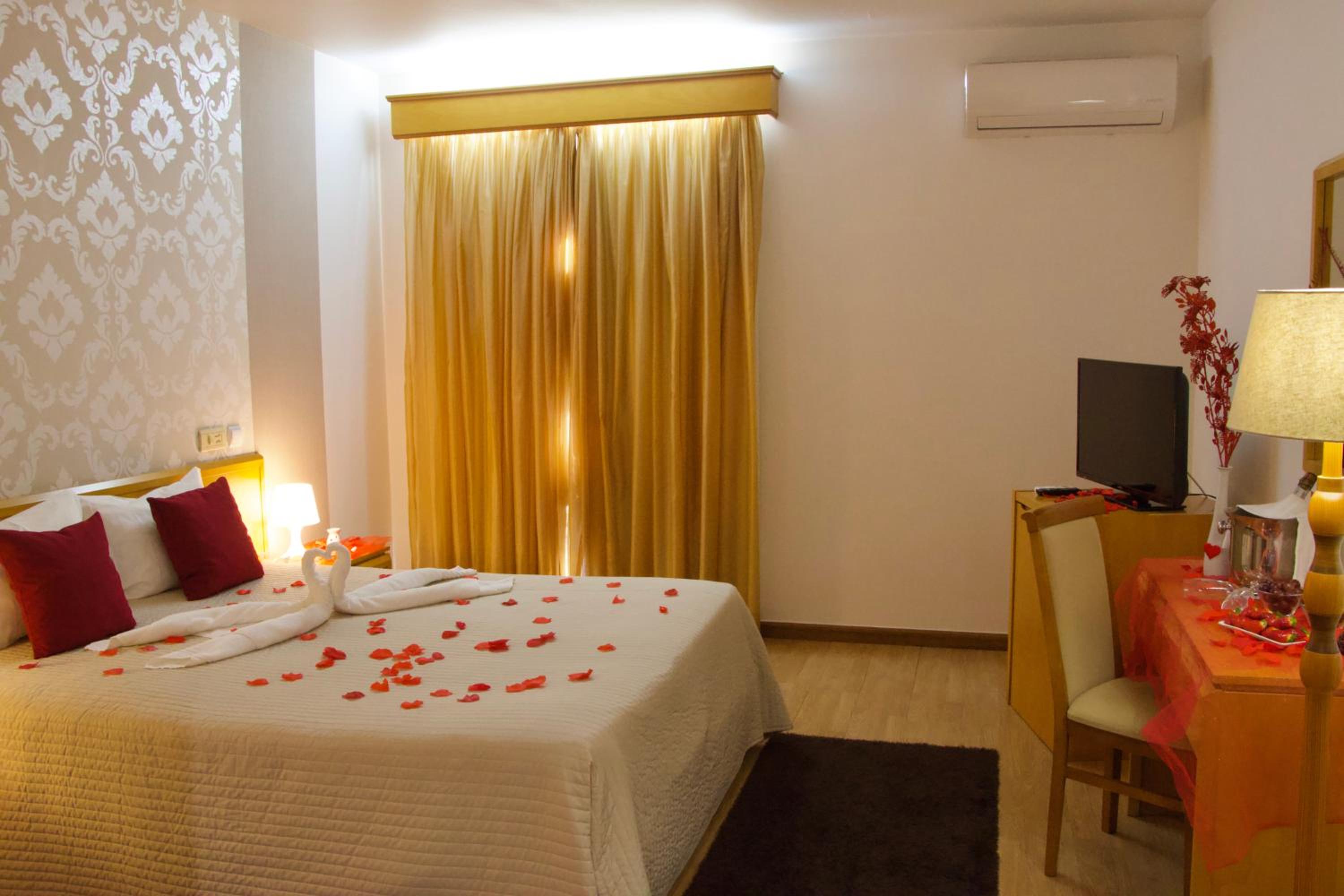 Special Offer - Romantic Twin Room photo 1