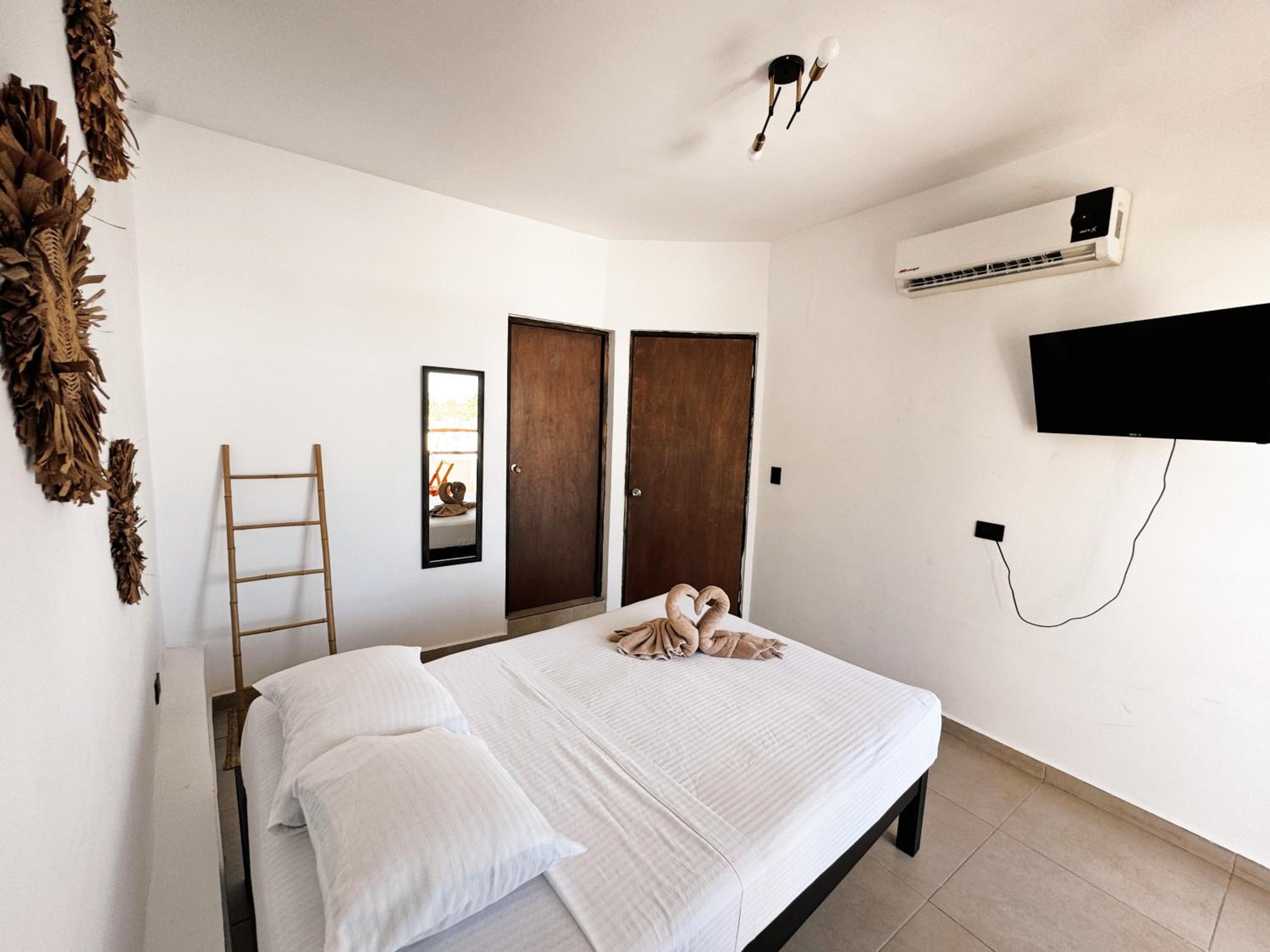 Double Room - Photo 2