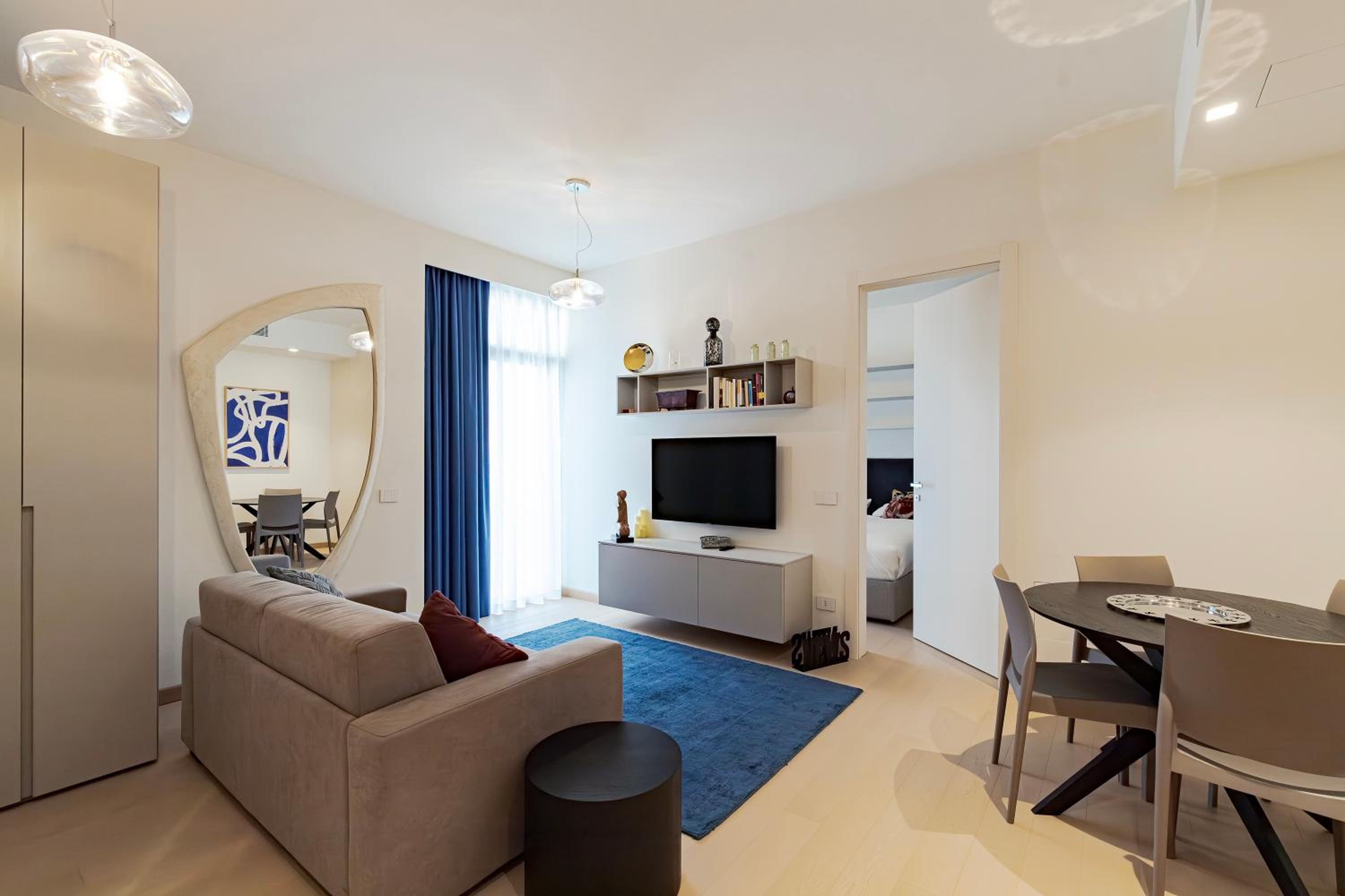 One-Bedroom Apartment