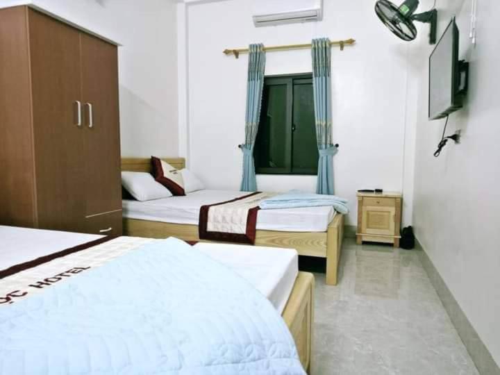 King Room with Two King Beds photo 2