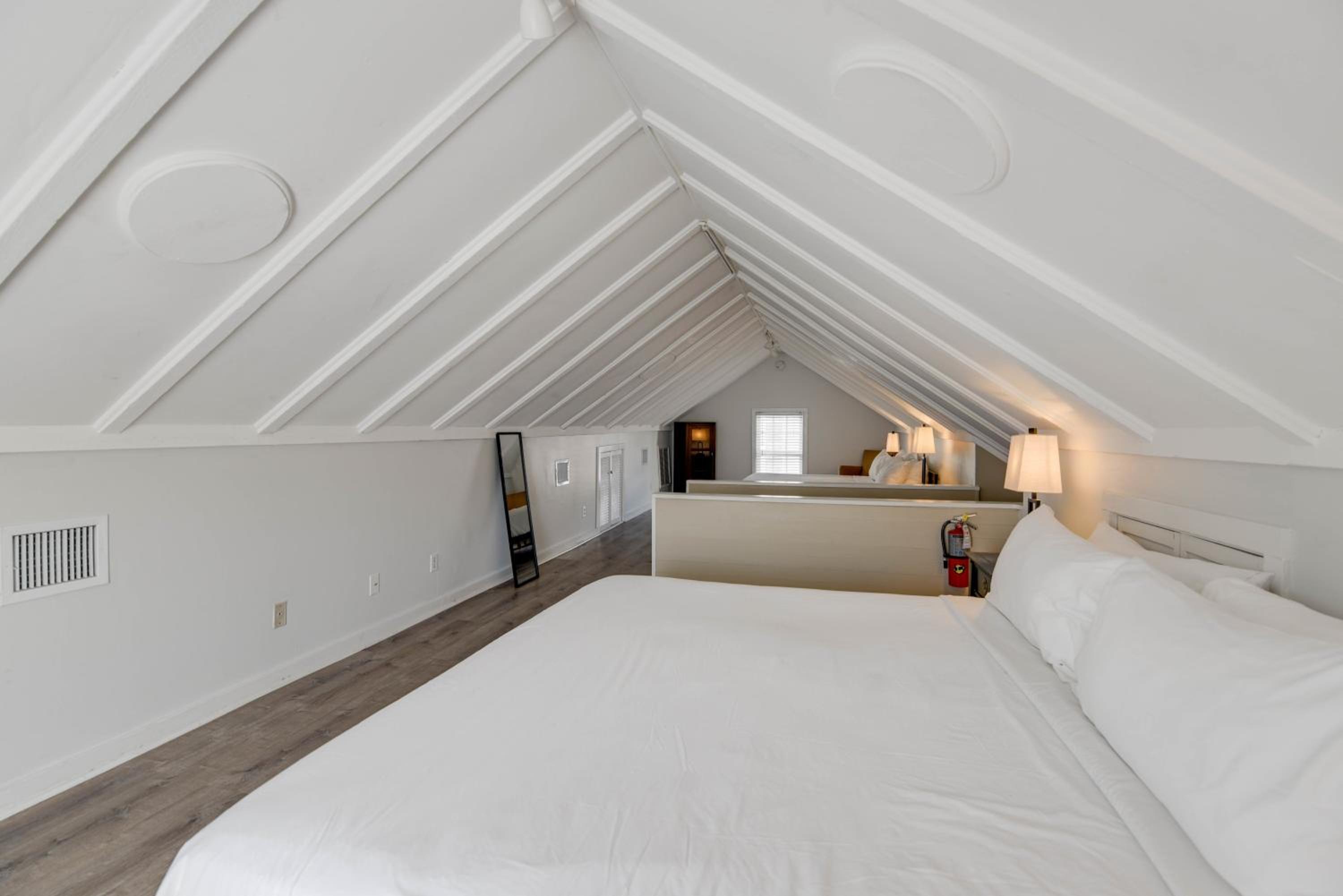 Apartment - Photo 16