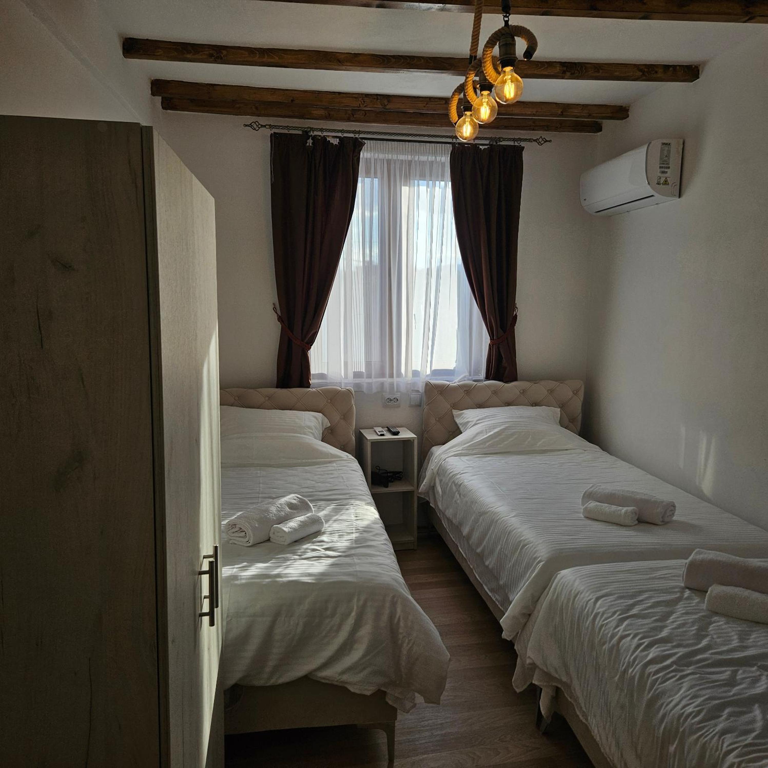 Triple Room with Mountain View