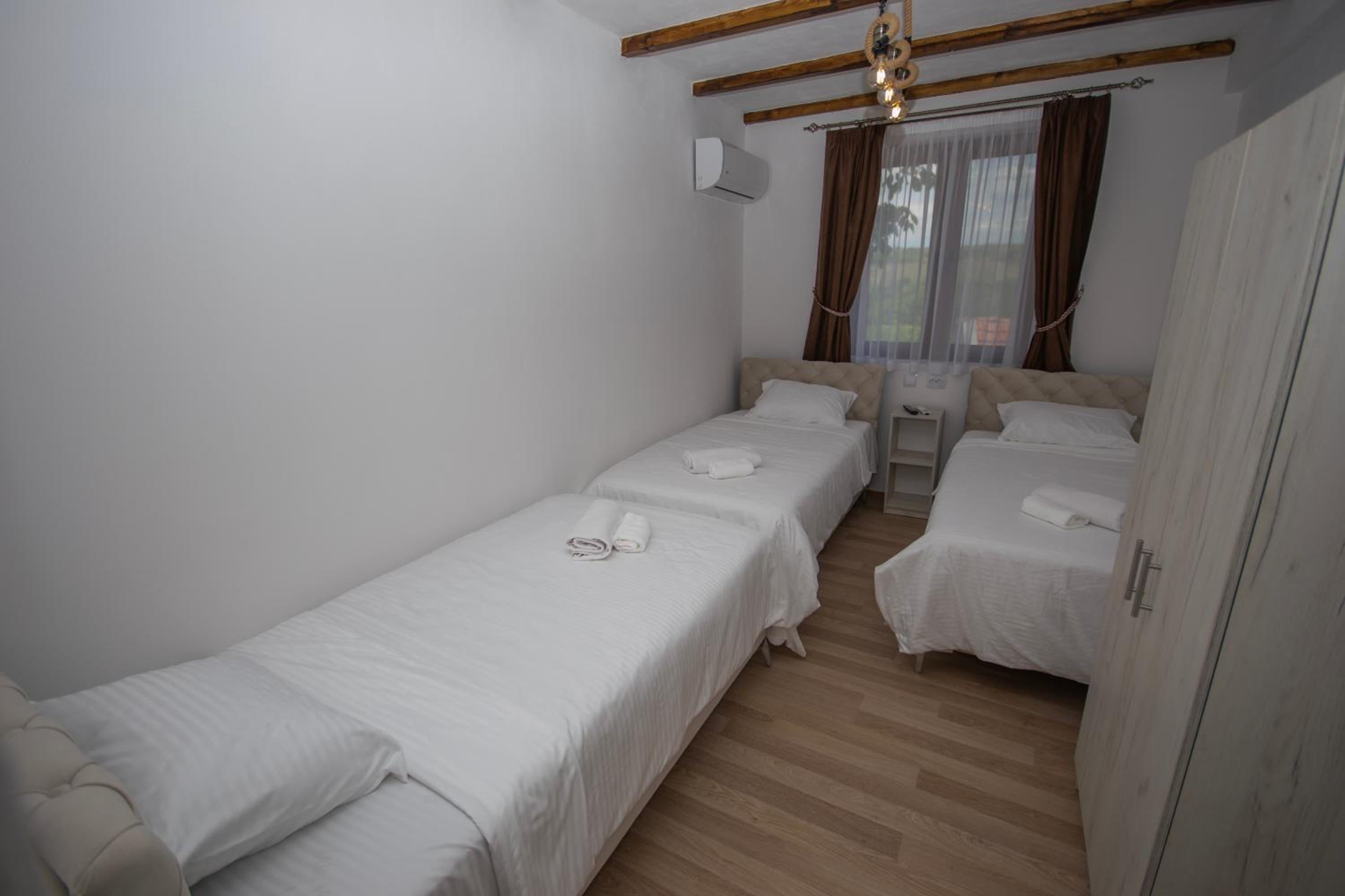 Triple Room with Bathroom photo 3