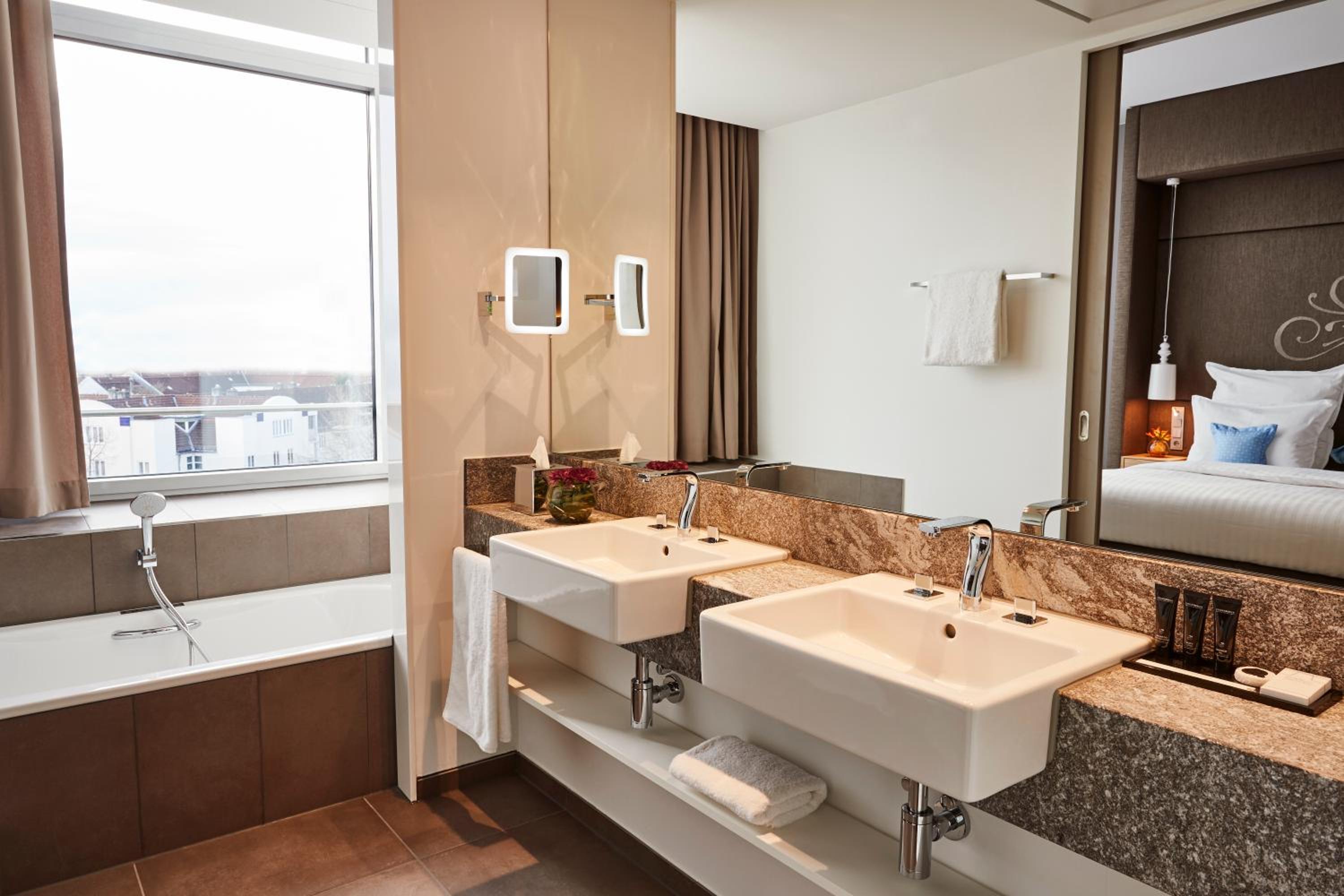 Executive Suite photo 2
