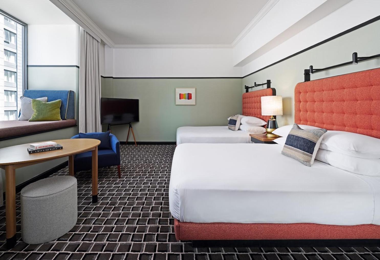 Premium Queen Room with Two Queen Beds - Photo 9