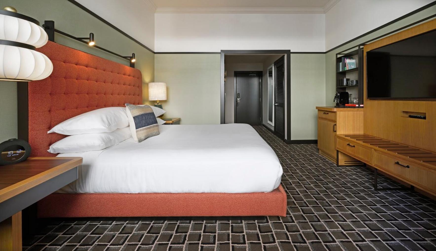 Essential King Room - Photo 1