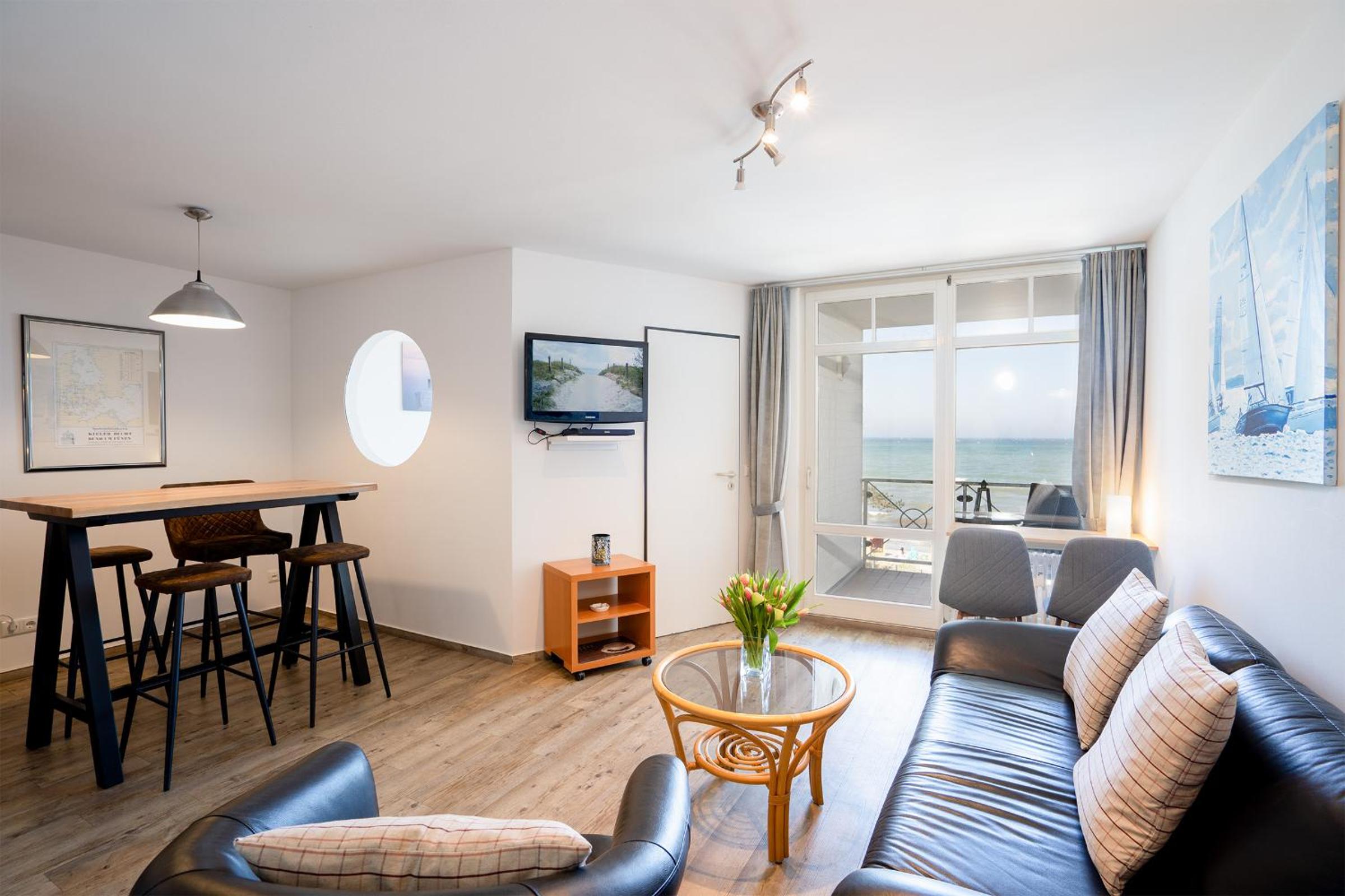 Apartment with Lake View photo 1