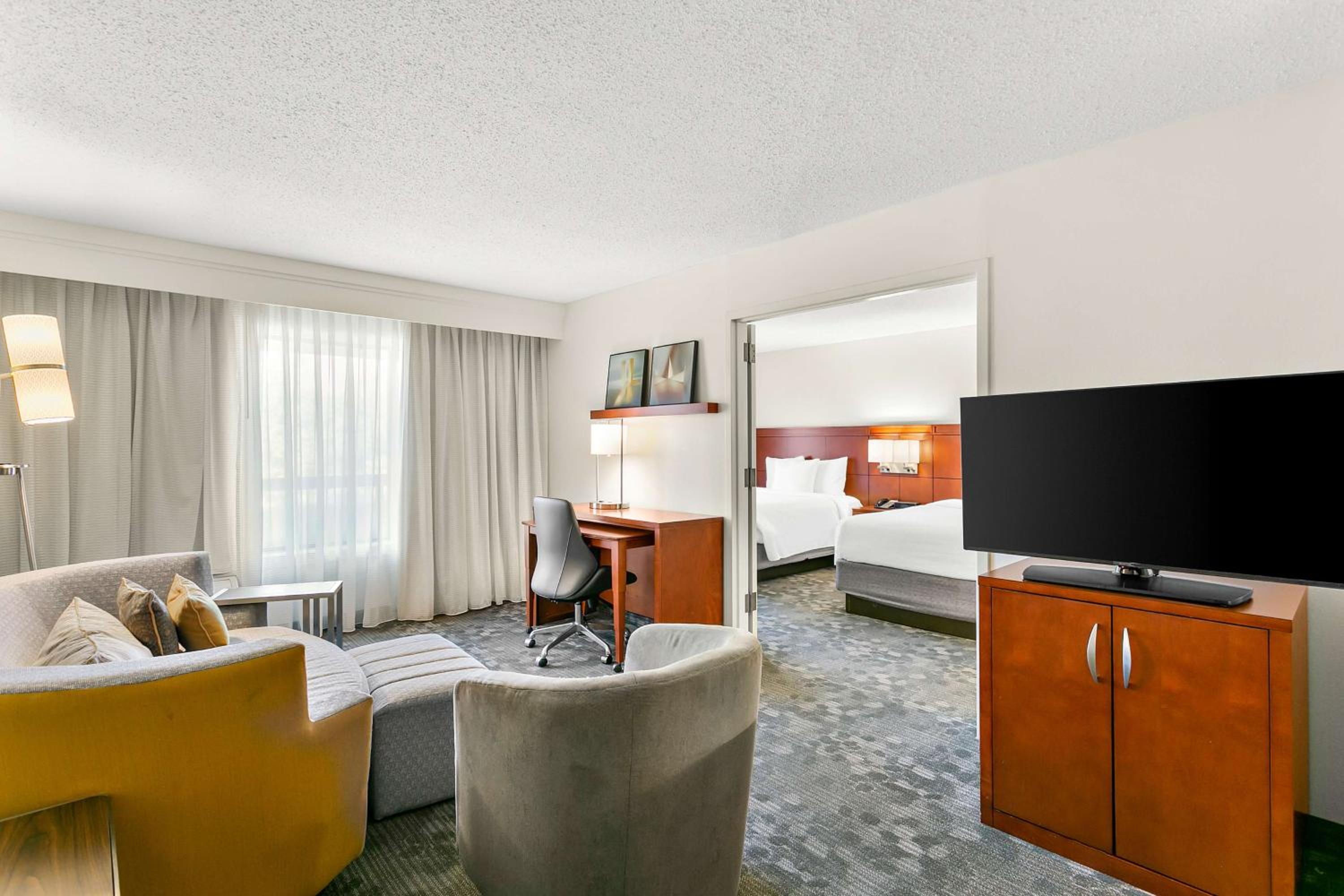 One-Bedroom Suite with Two Queen Beds - Photo 1