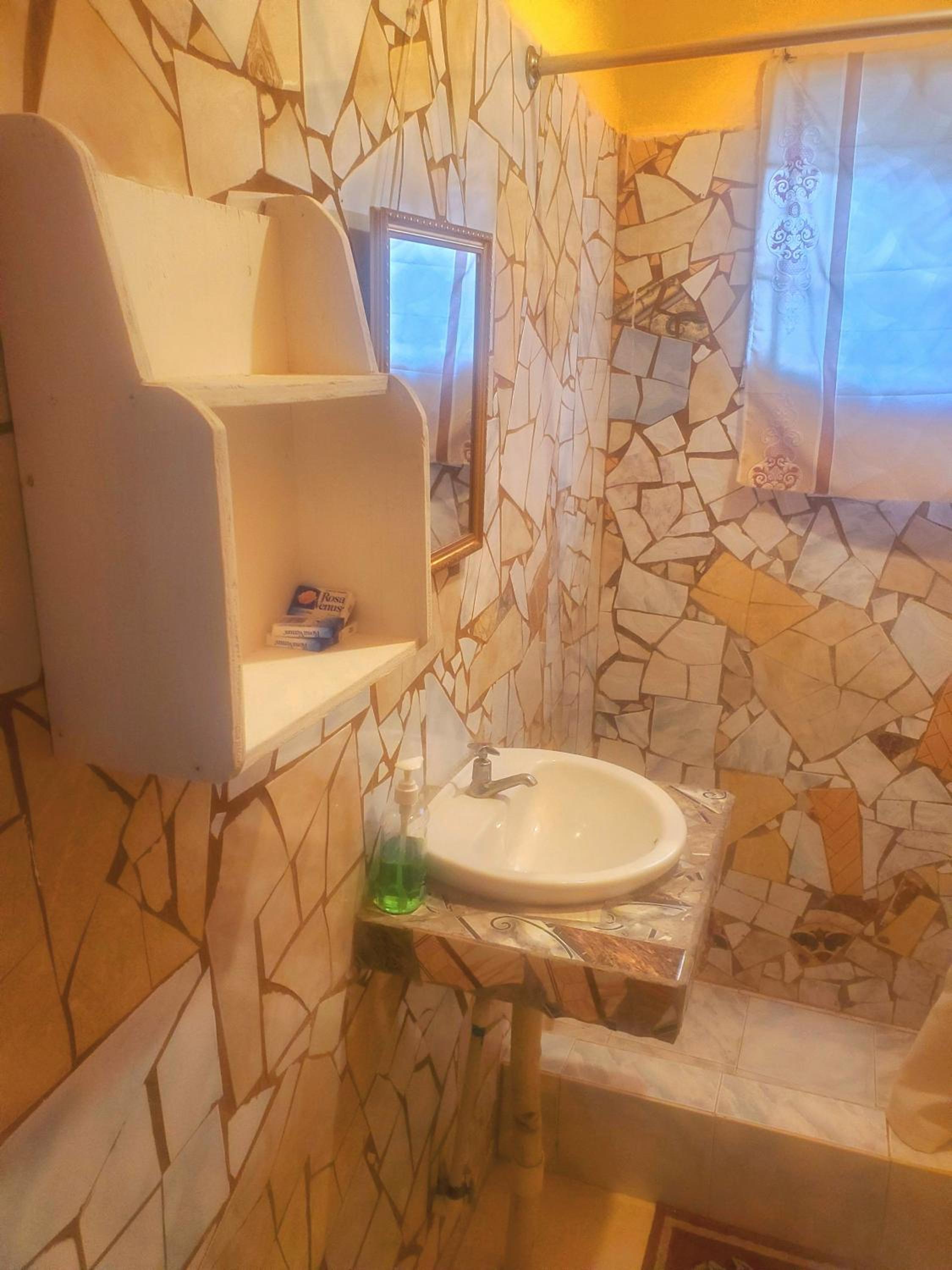 Deluxe Queen Room photo 2