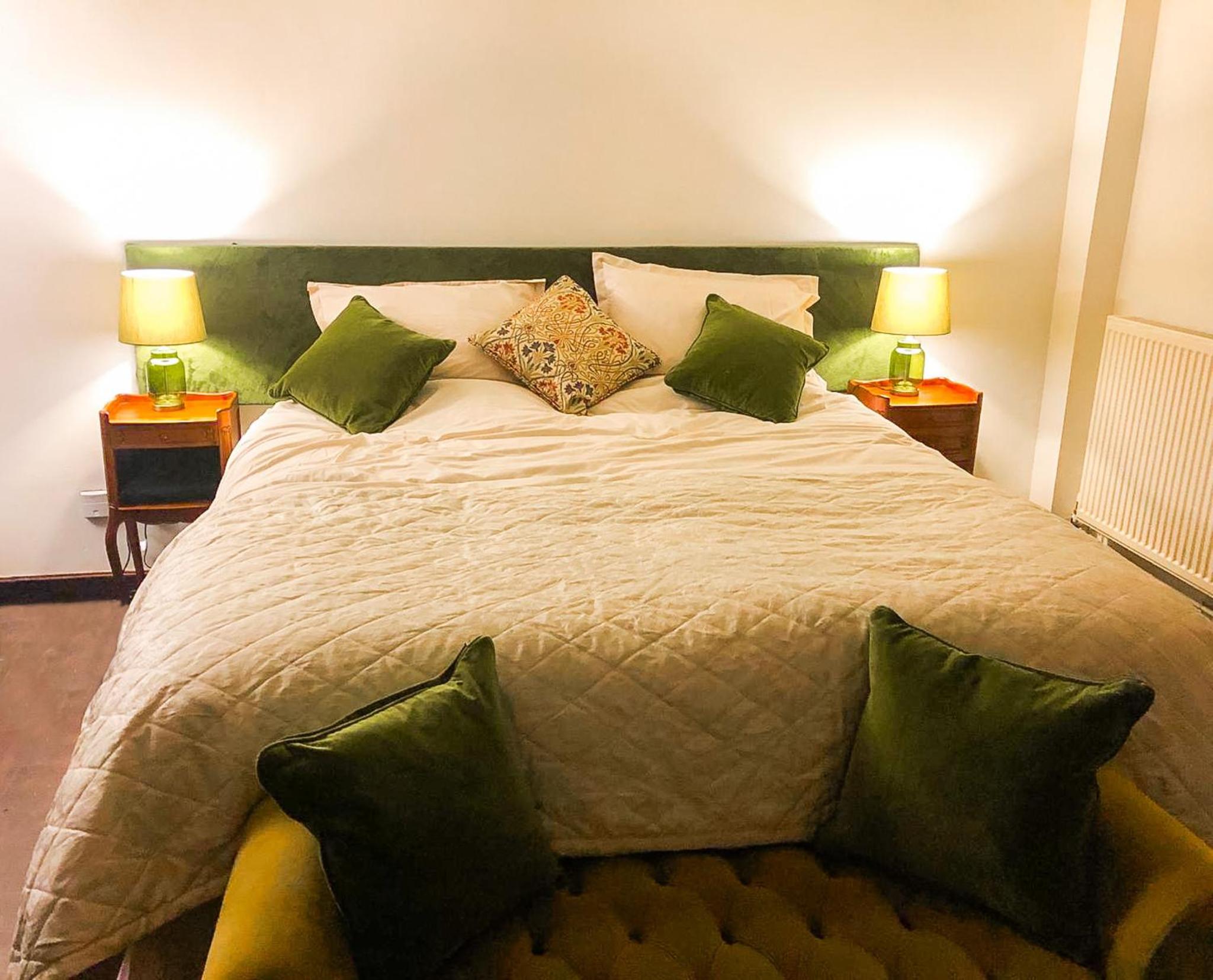 Small Twin Room - Photo 7