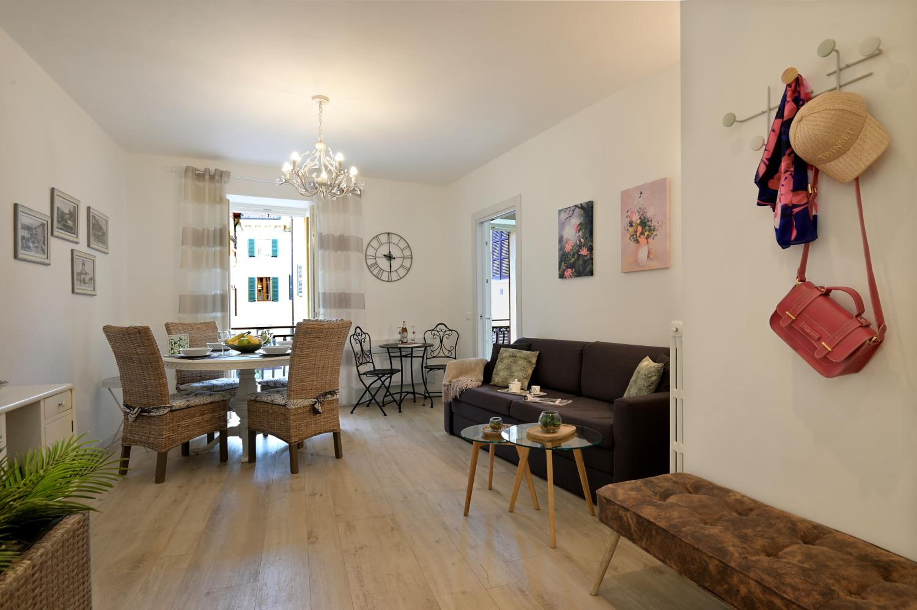 Deluxe Apartment photo 1