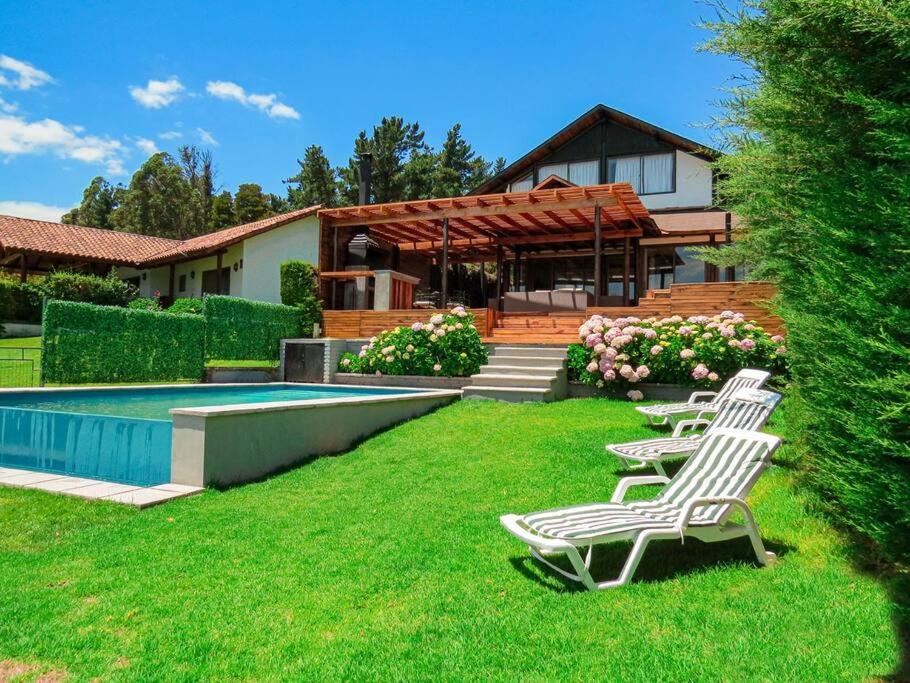 Villa photo 2