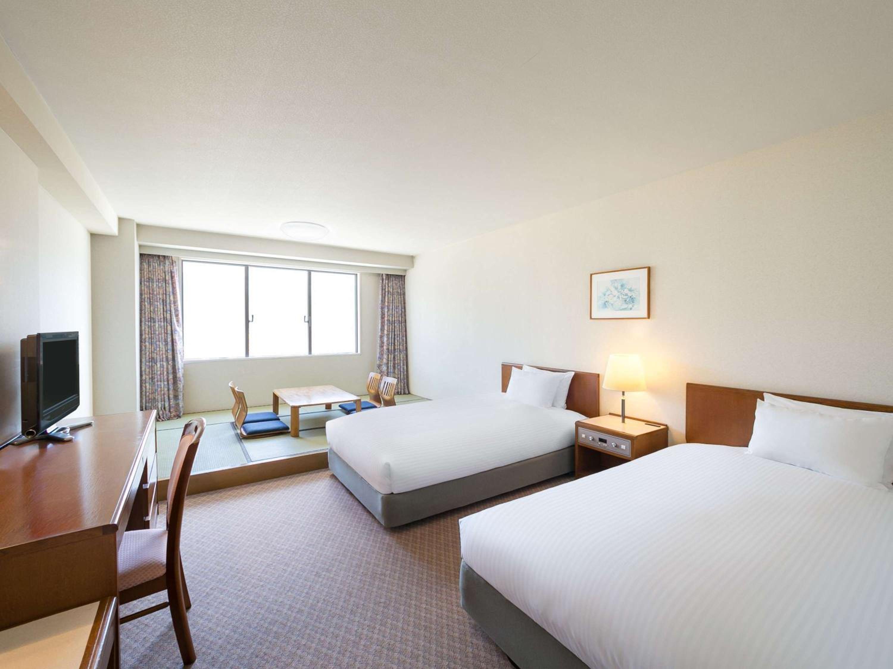 Japanese-Western Style Classic Room  photo 1