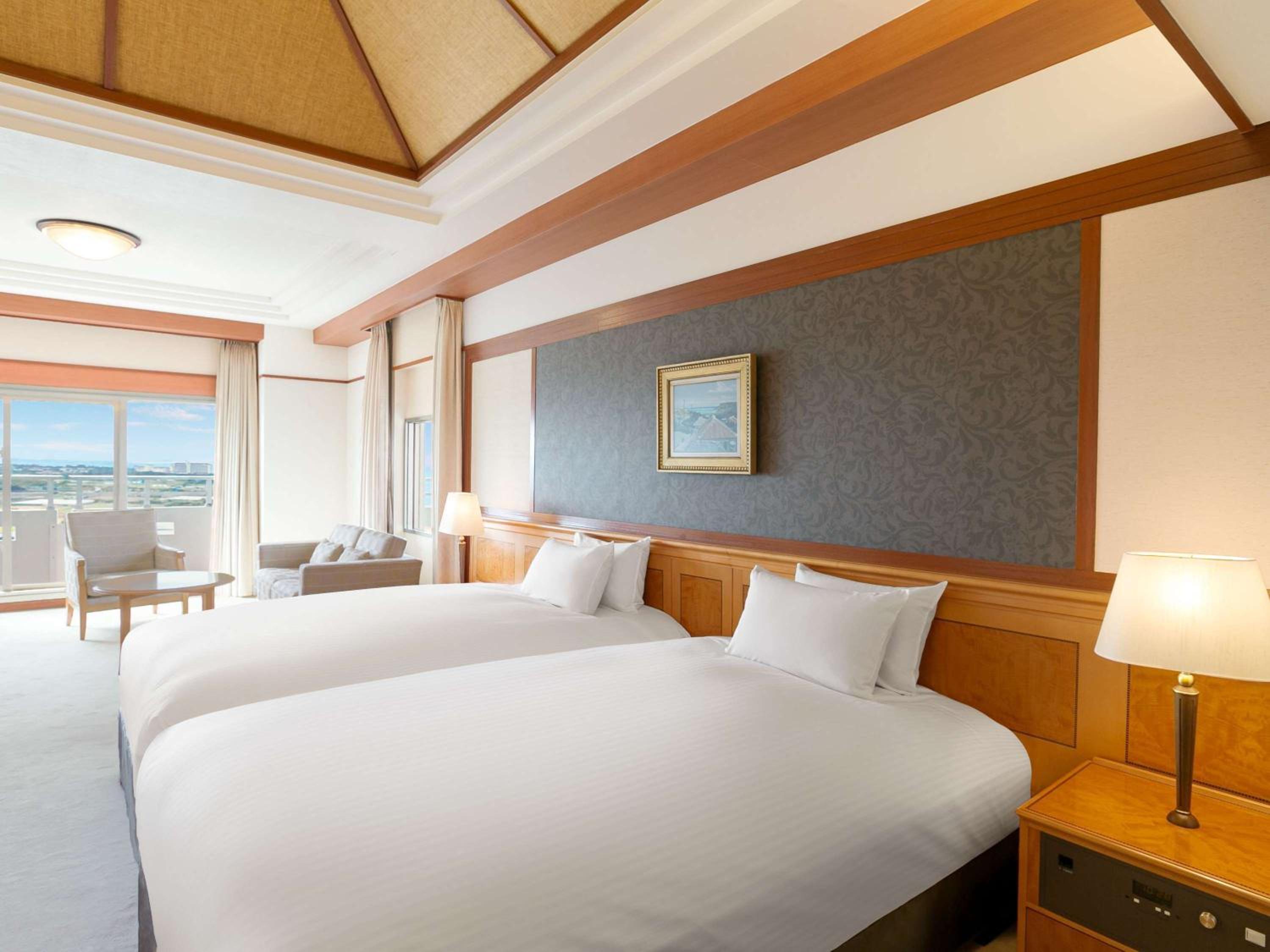 Executive Two-Bedroom Suite with Four Single Beds  photo 1
