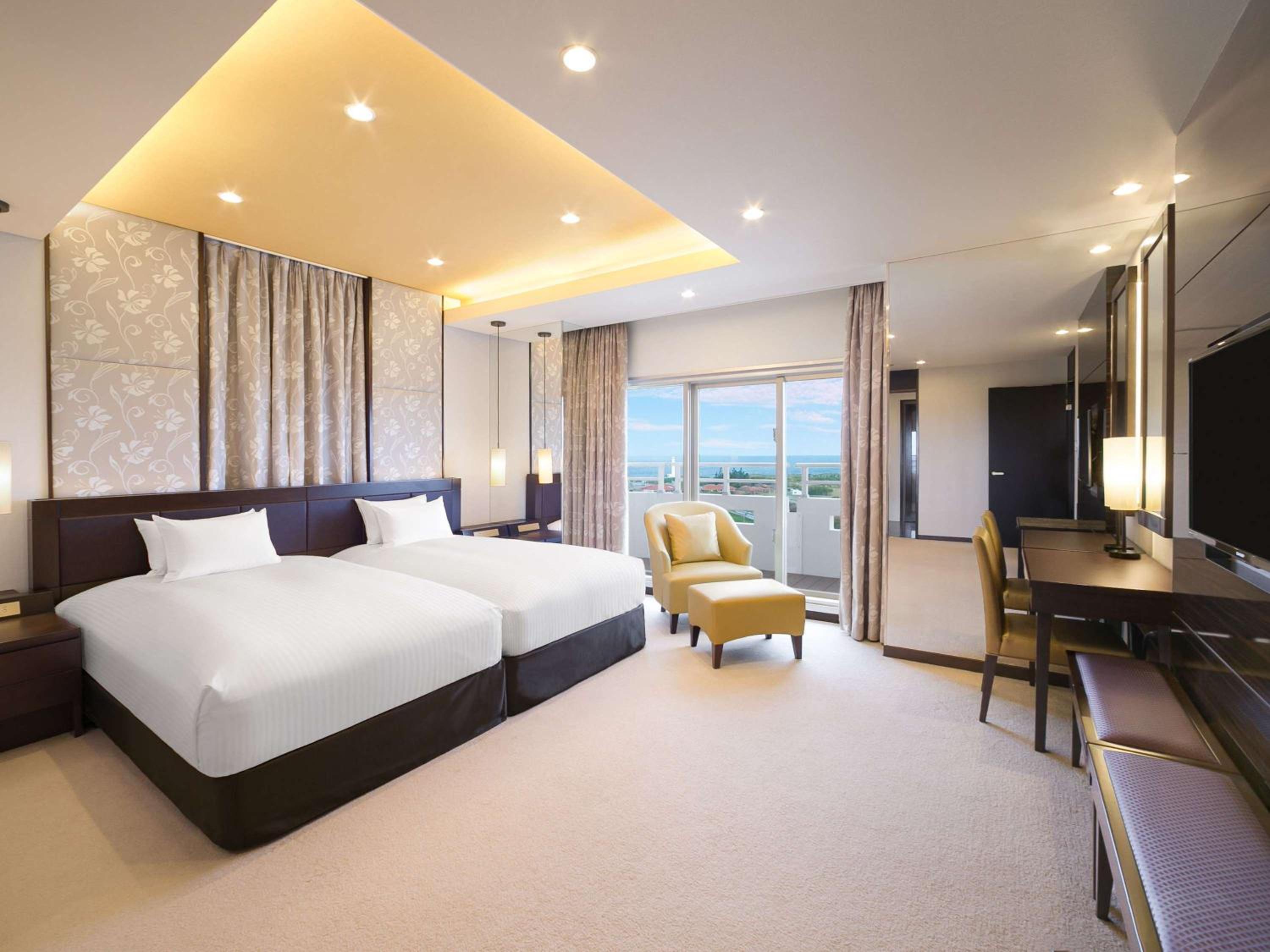 Executive Japanese-Western Twin Suite with Ocean View photo 1