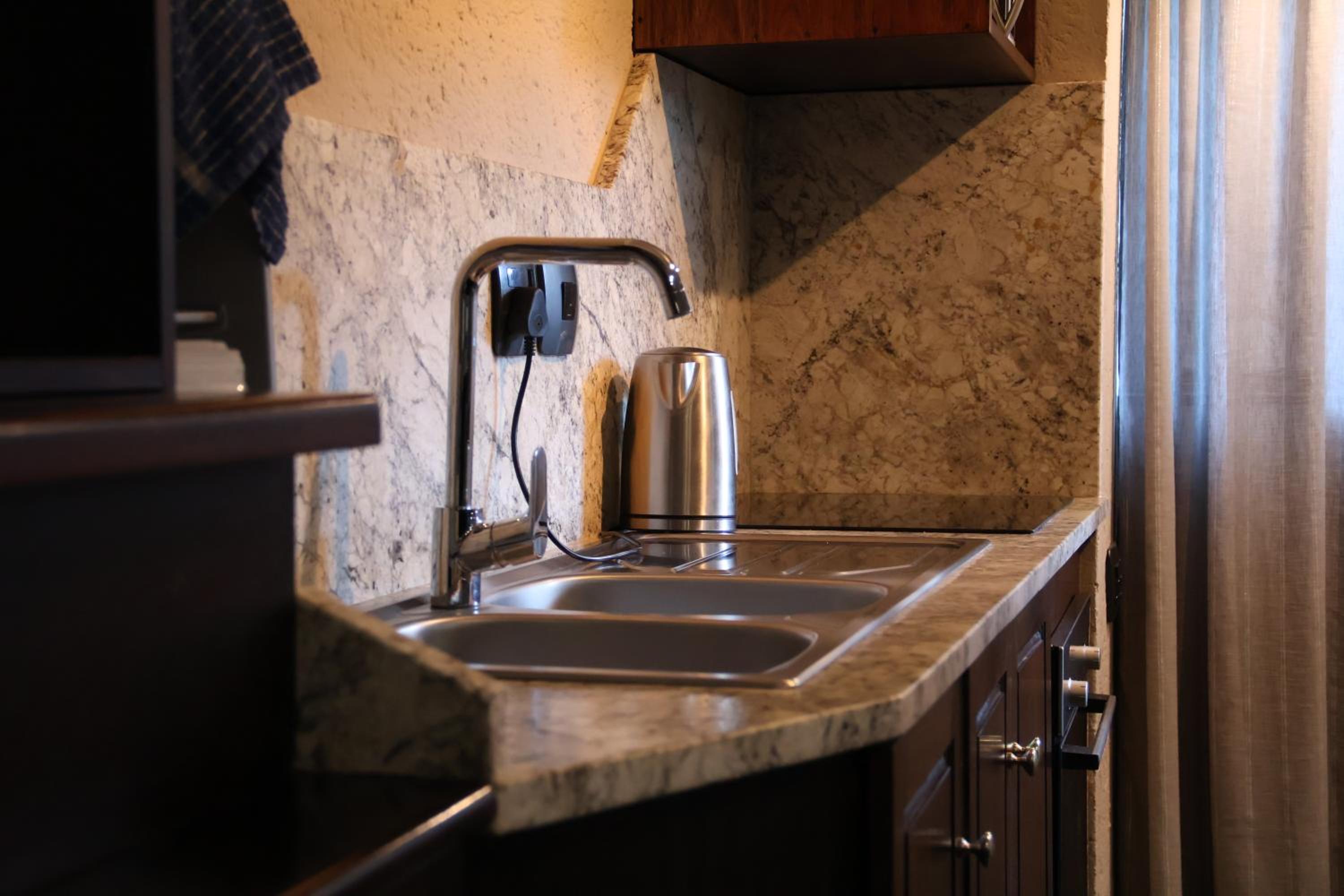 Family Room - Photo 2