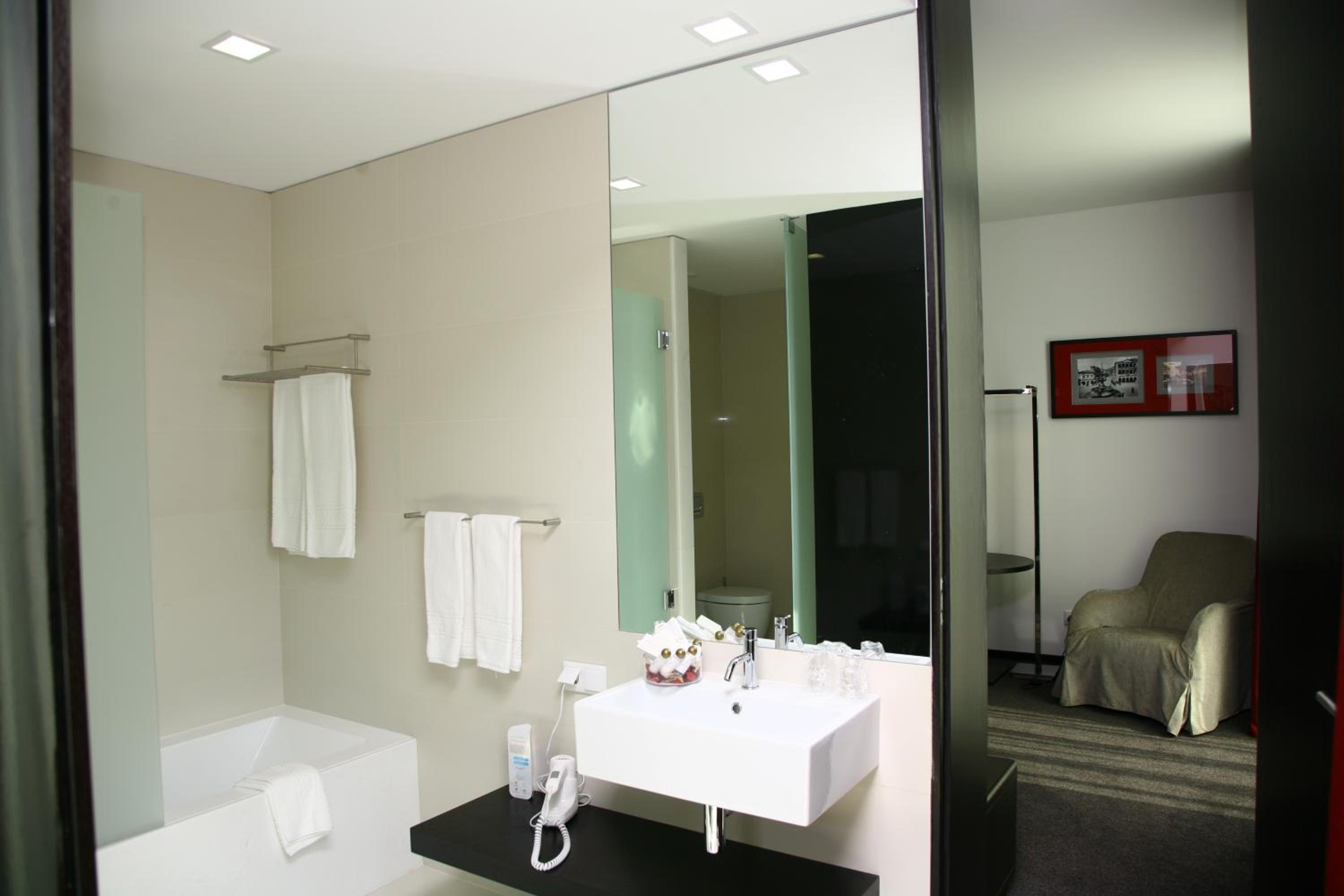 Suite with Mountain View - Photo 5
