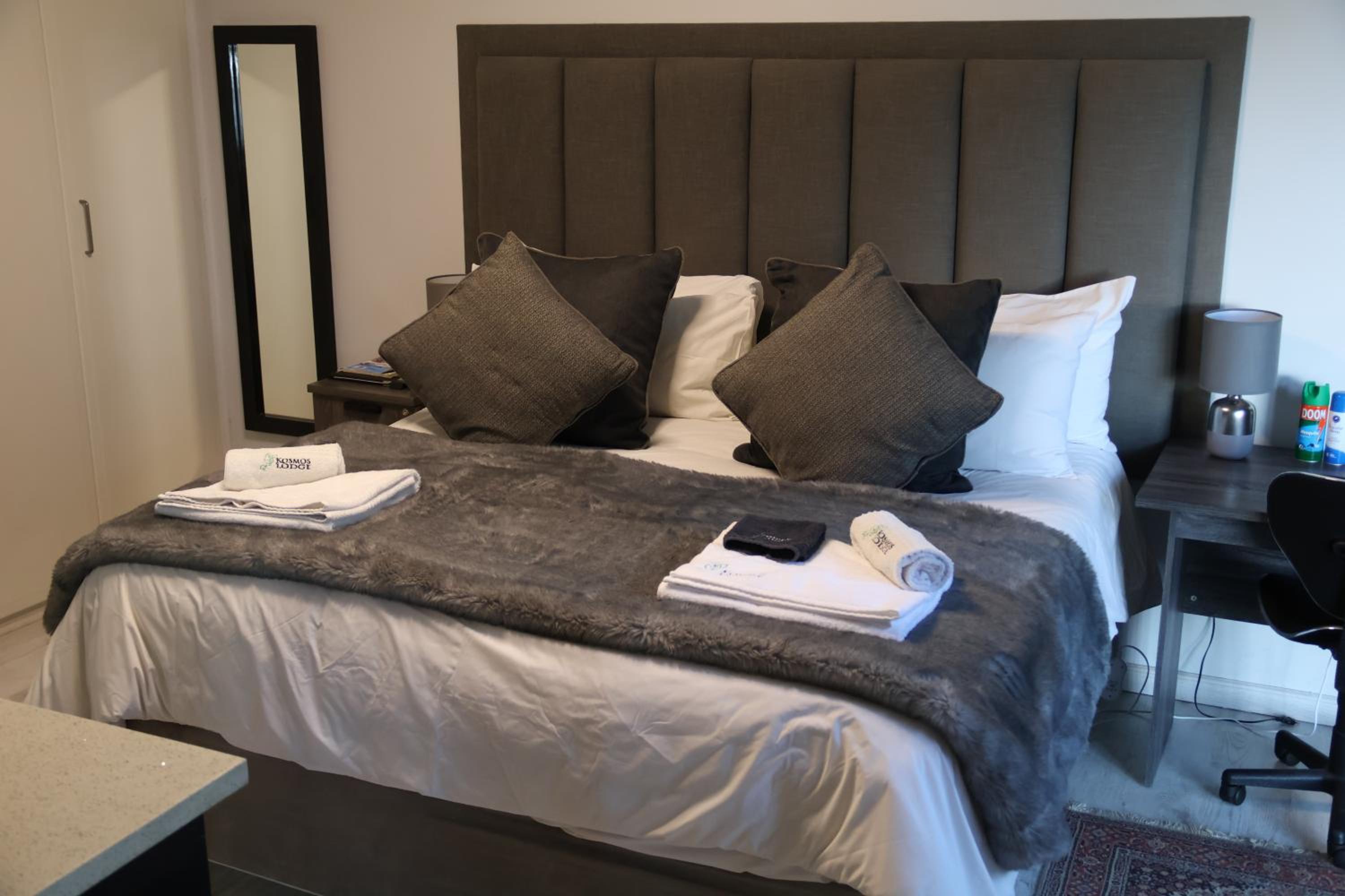 Deluxe Double or Twin Room with Garden View - Photo 1