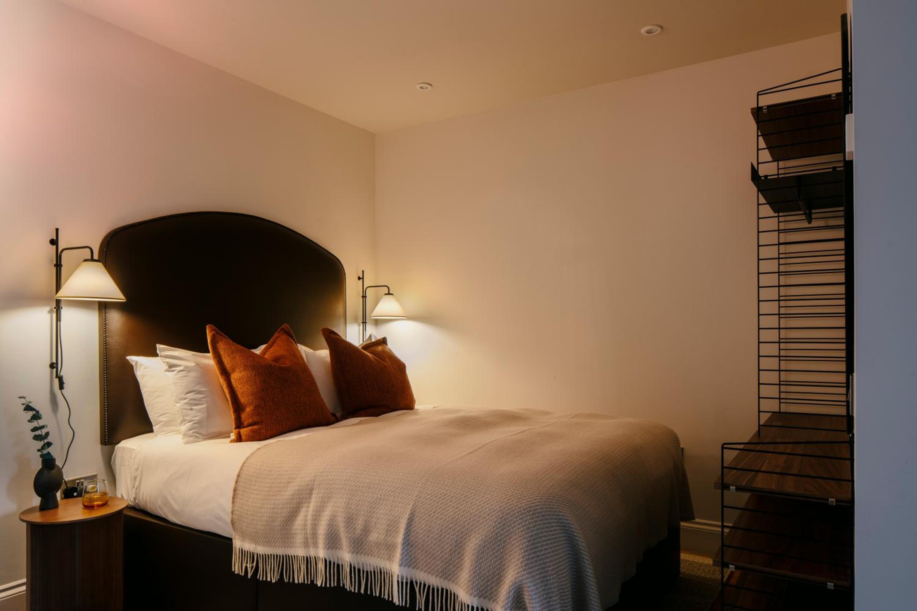 Two-Bedroom Apartment - Photo 7