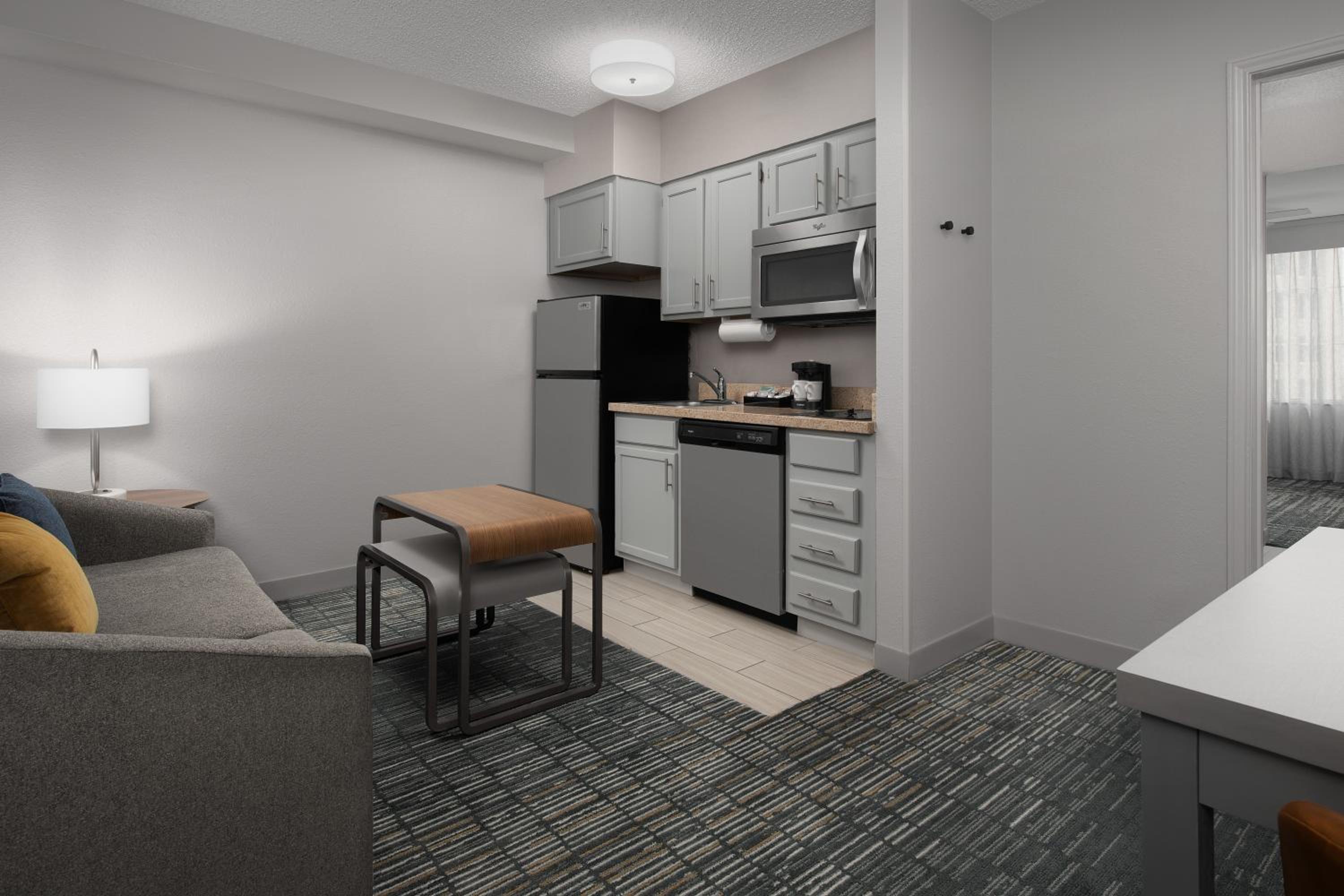 One-Bedroom King Suite - Photo 4