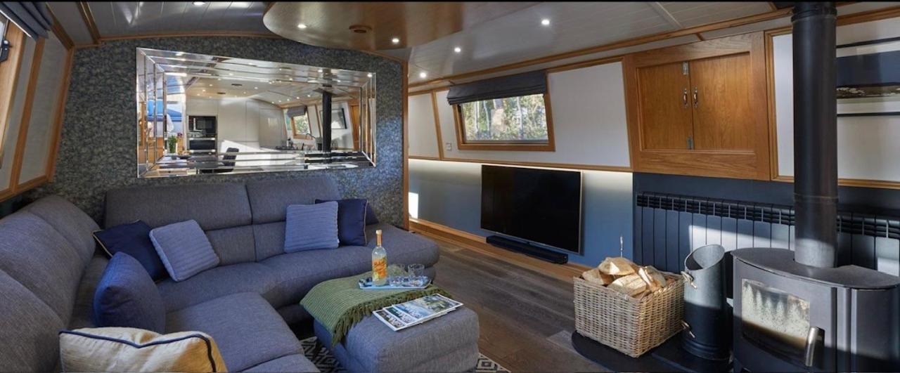 Mobile Home photo 1