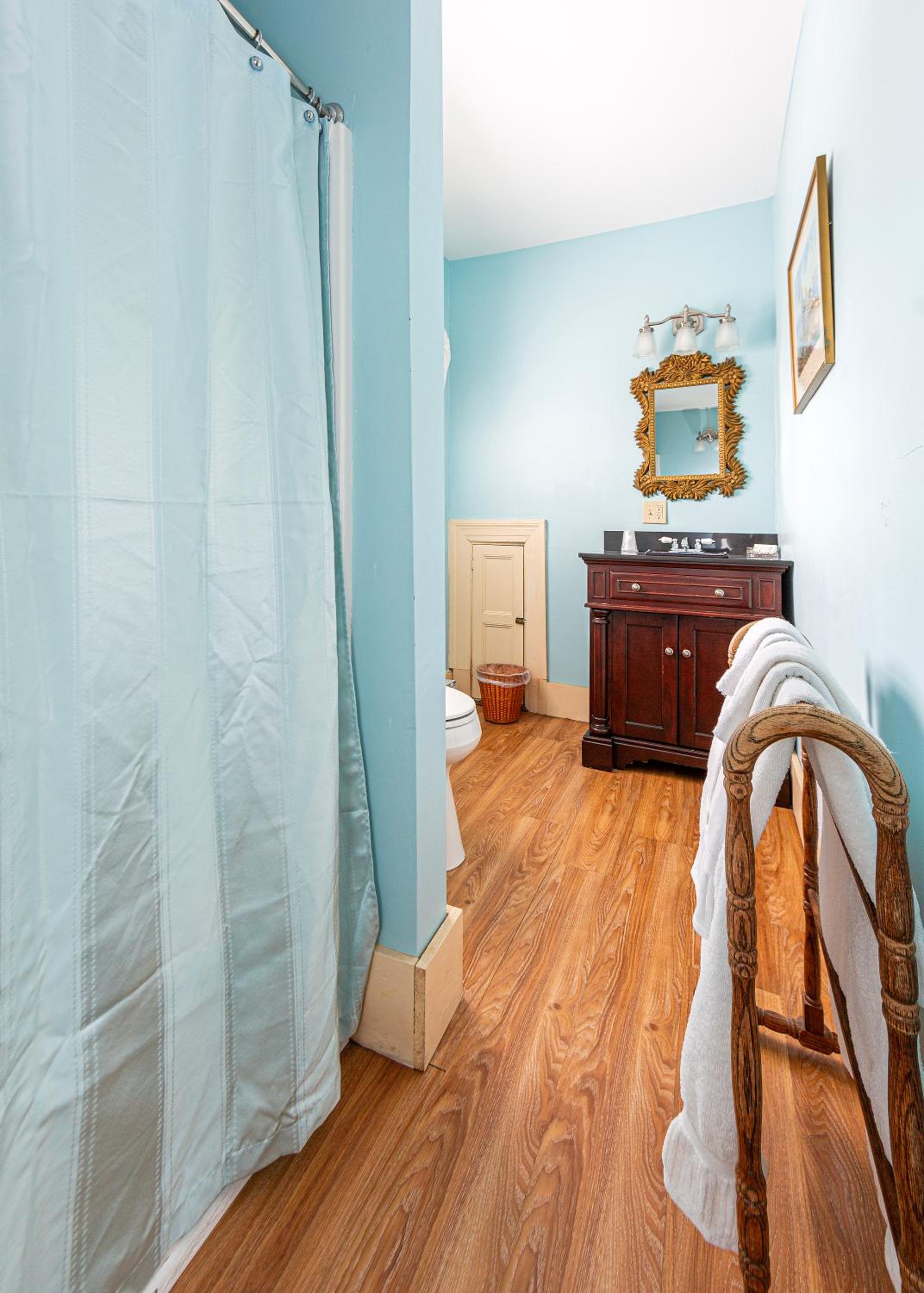 Queen Room photo 3