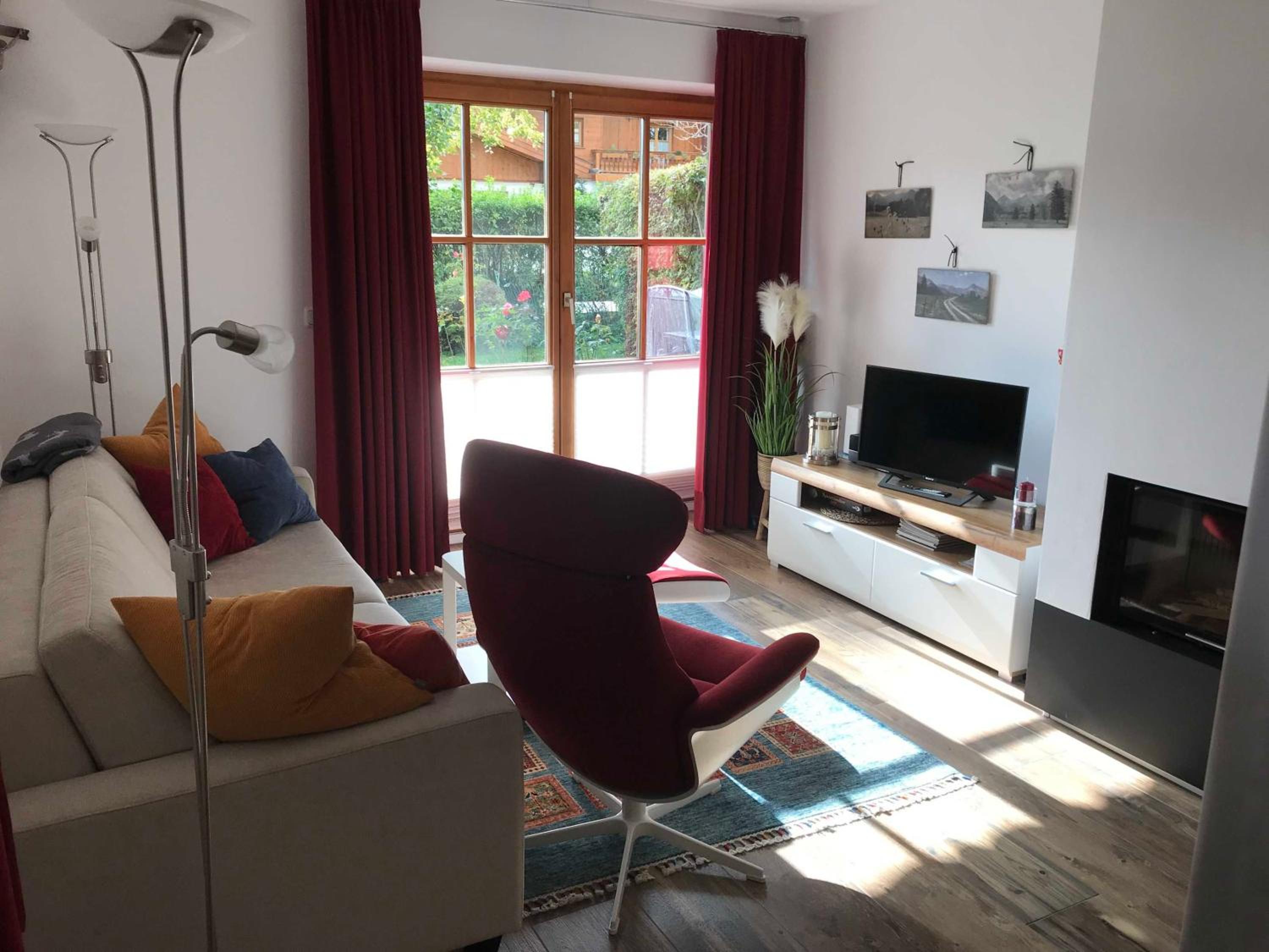 One-Bedroom Apartment with Terrace photo 1